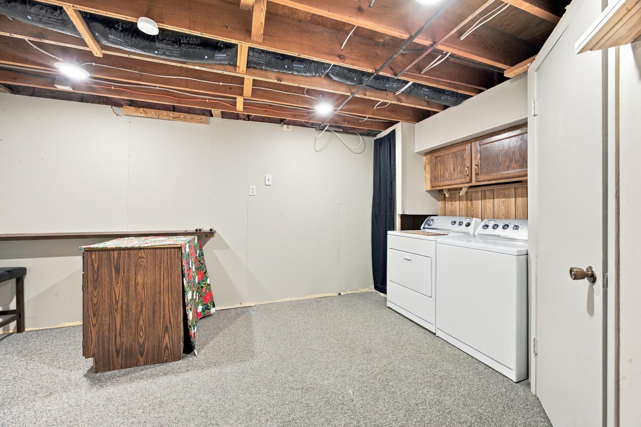 1975 home for sale at 974 5th Avenue W, Unit C in West Fargo, ND — 3 bed, 2 bath (photo 21 of 25)
