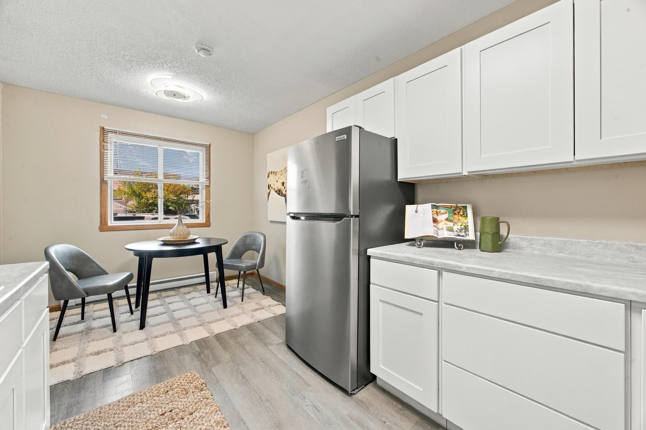 1975 home for sale at 974 5th Avenue W, Unit C in West Fargo, ND — 3 bed, 2 bath (photo 8 of 25)