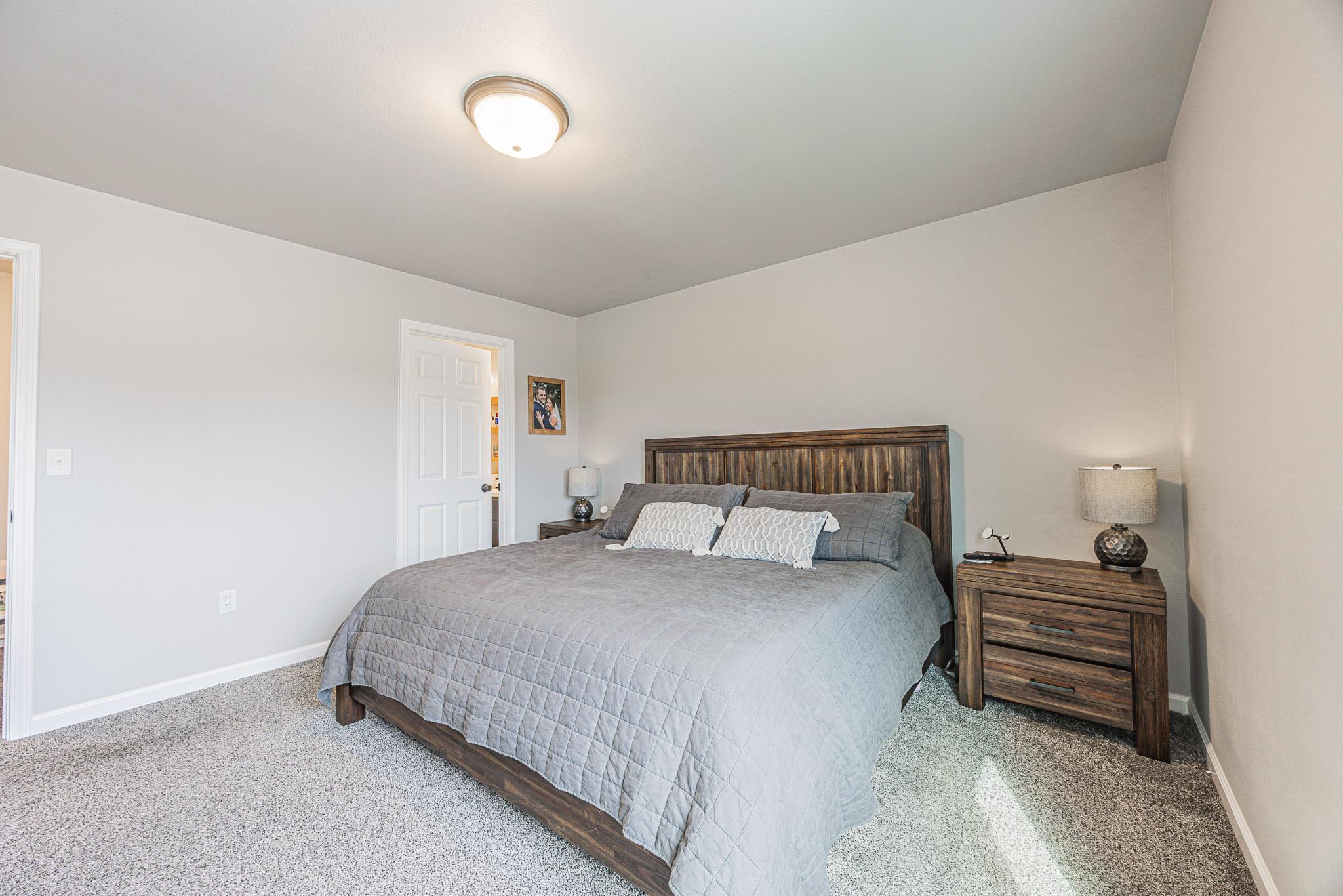 2022 single family home for sale at 7371 26th Street S in Fargo, ND — 4 bed, 3 bath (photo 20 of 46)