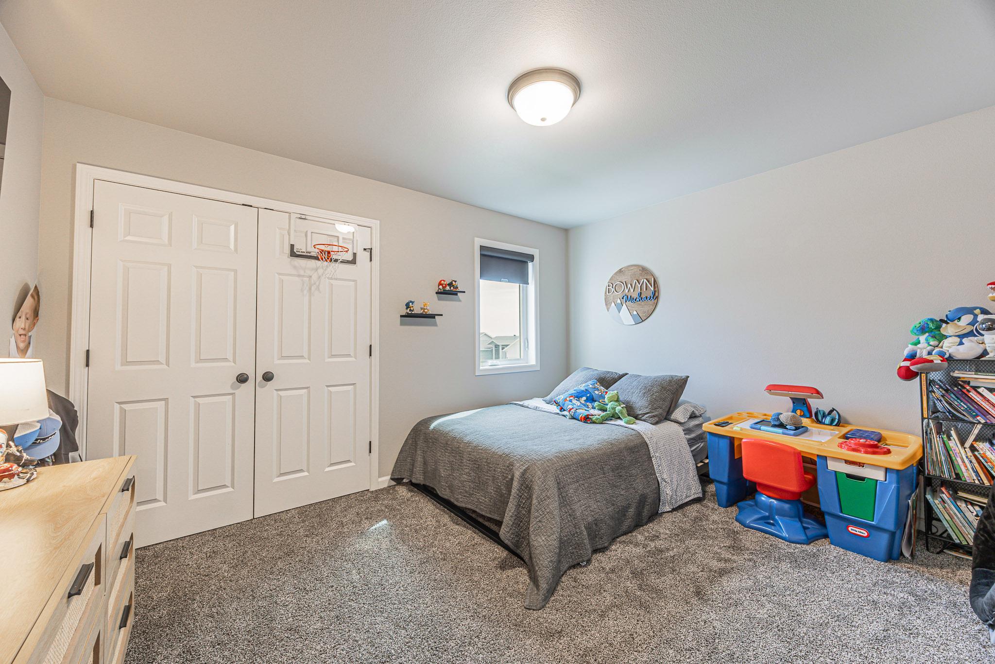 2022 single family home for sale at 7371 26th Street S in Fargo, ND — 4 bed, 3 bath (photo 27 of 46)