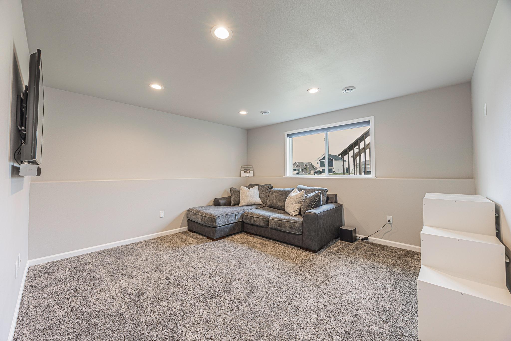 2022 single family home for sale at 7371 26th Street S in Fargo, ND — 4 bed, 3 bath (photo 29 of 46)