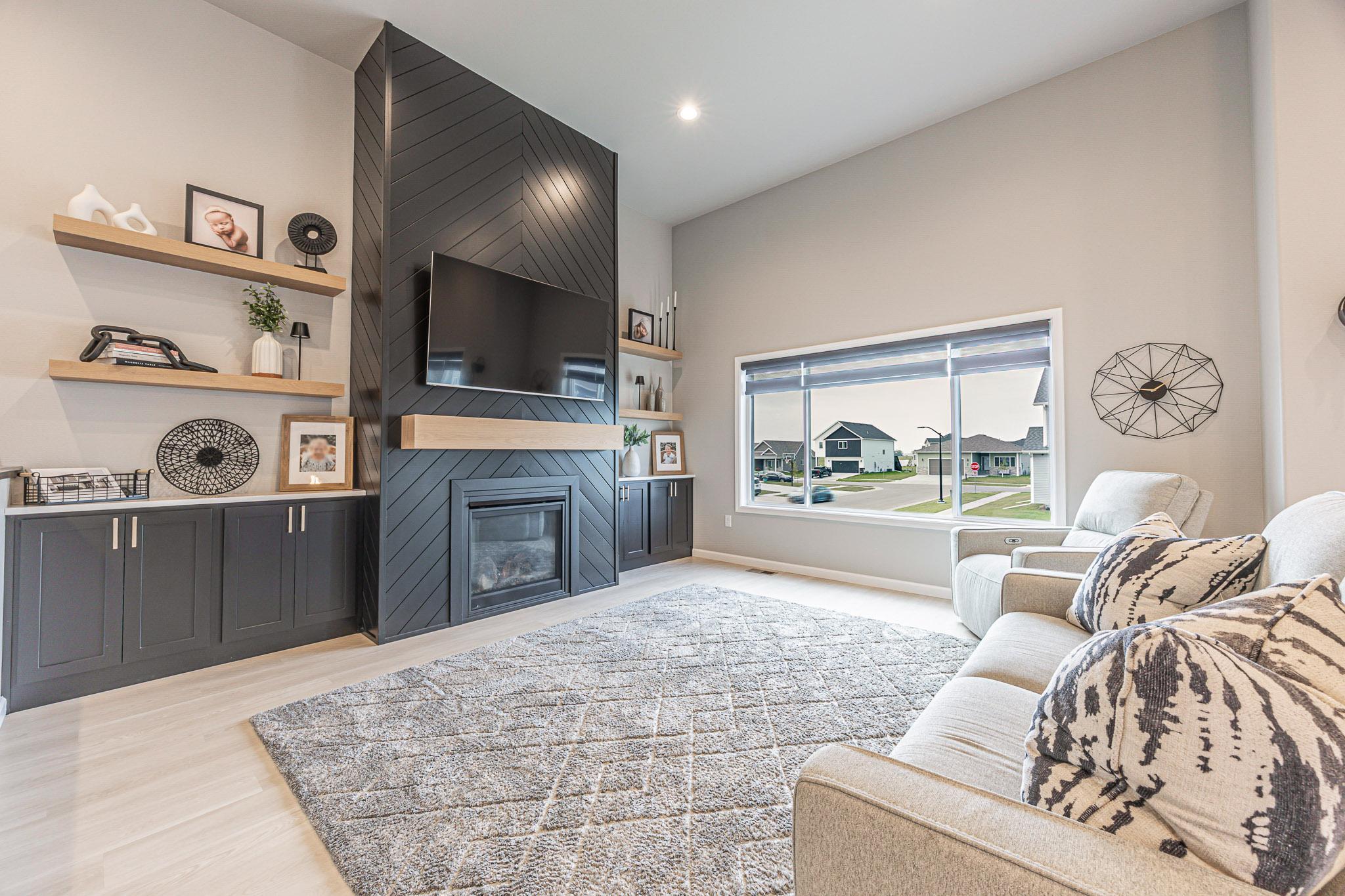 2022 single family home for sale at 7371 26th Street S in Fargo, ND — 4 bed, 3 bath (photo 8 of 46)