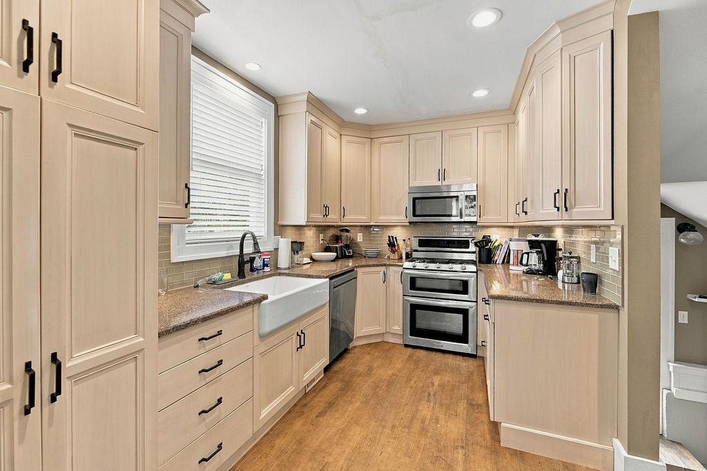1927 single family home for sale at 1238 4th Street N in Fargo, ND — 4 bed, 2 bath (photo 16 of 42)