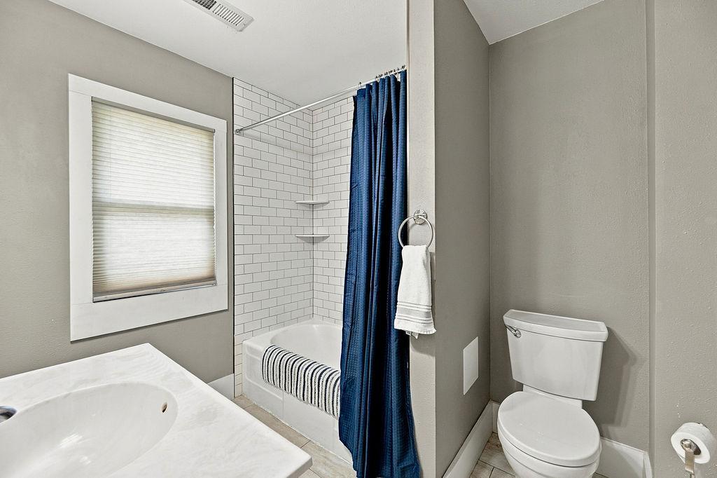 1927 single family home for sale at 1238 4th Street N in Fargo, ND — 4 bed, 2 bath (photo 30 of 42)