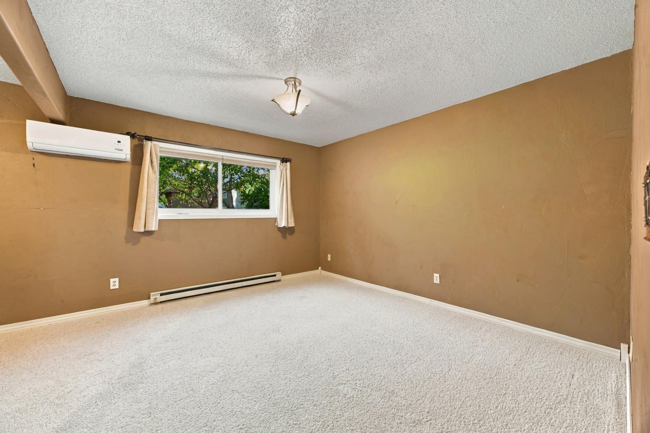 1986 twin home for sale at 1528 34 1/2 Avenue S in Fargo, ND — 3 bed, 2 bath (photo 22 of 30)