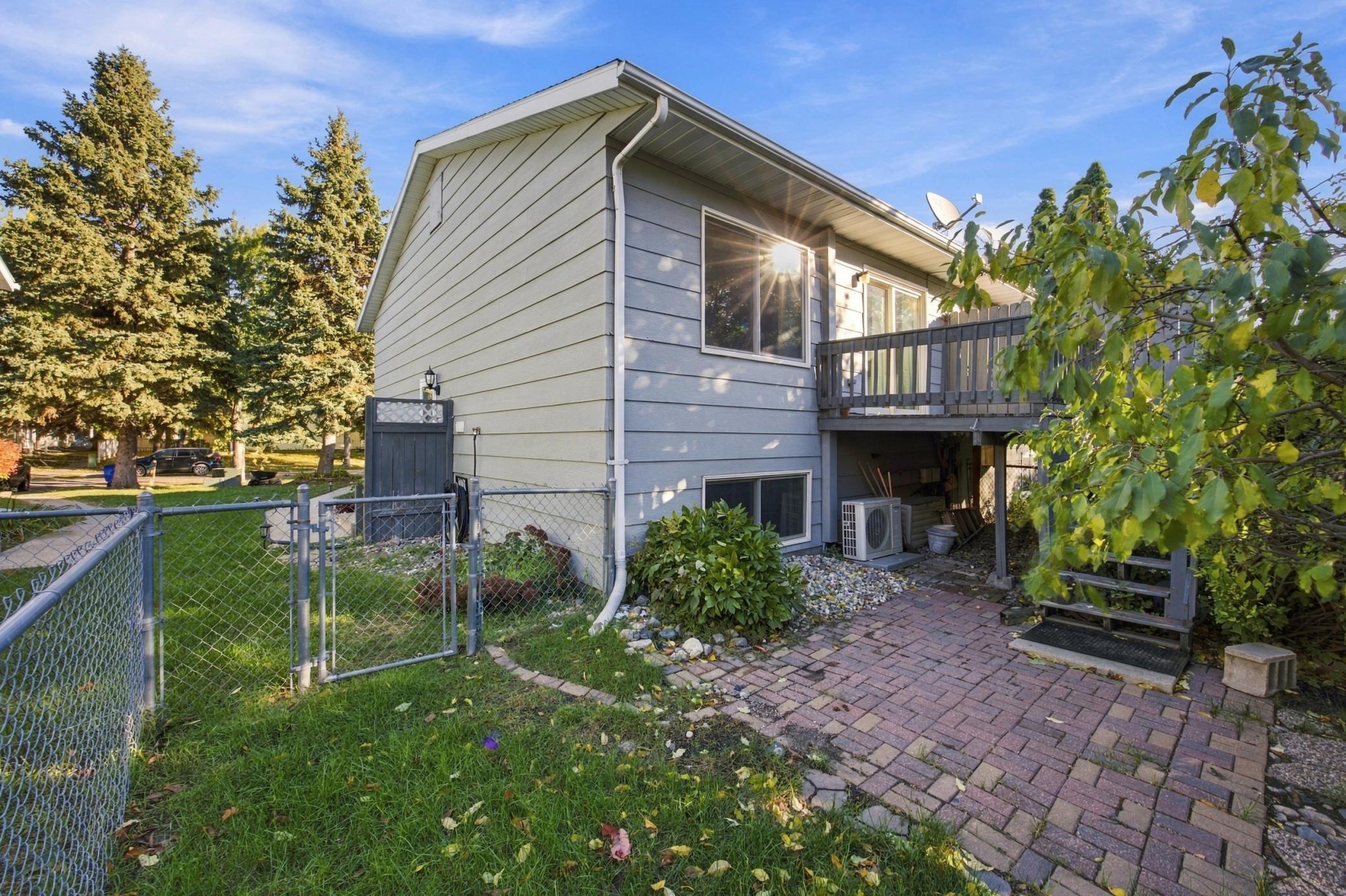 1986 twin home for sale at 1528 34 1/2 Avenue S in Fargo, ND — 3 bed, 2 bath (photo 24 of 30)