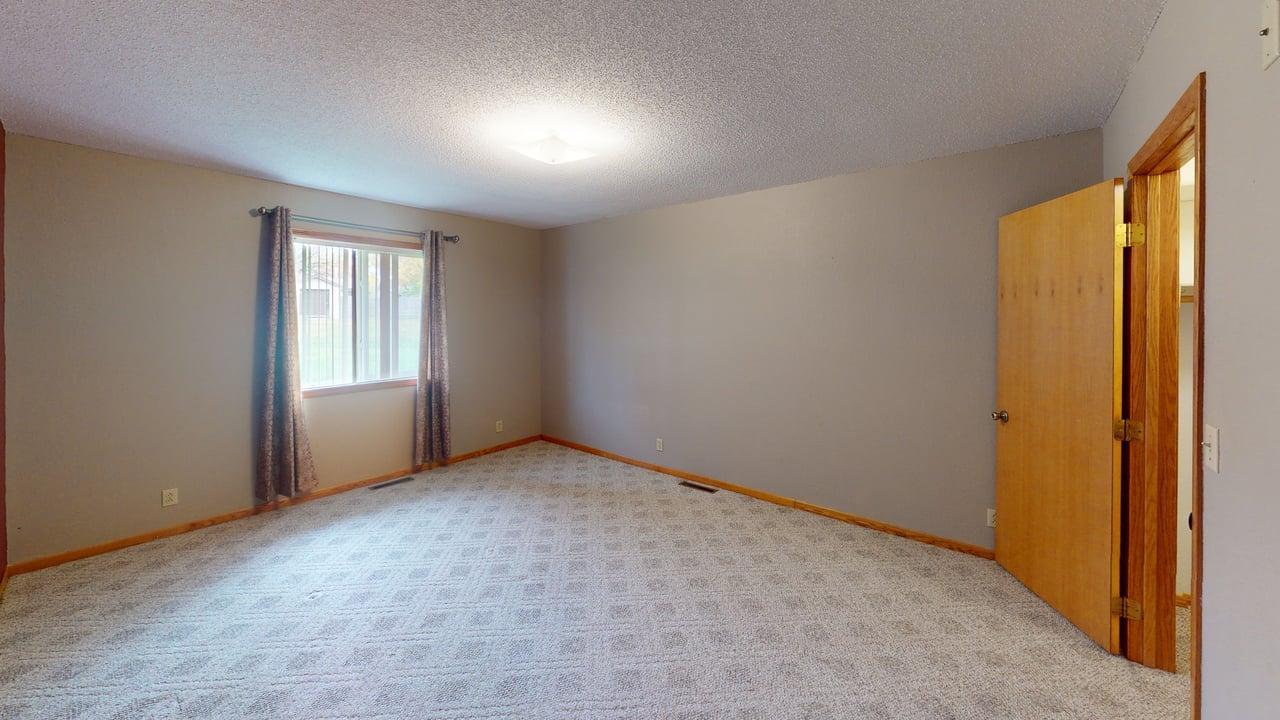 1999 townhouse for sale at 699 Osage Street E in Osakis, MN — 2 bed, 2 bath (photo 11 of 22)