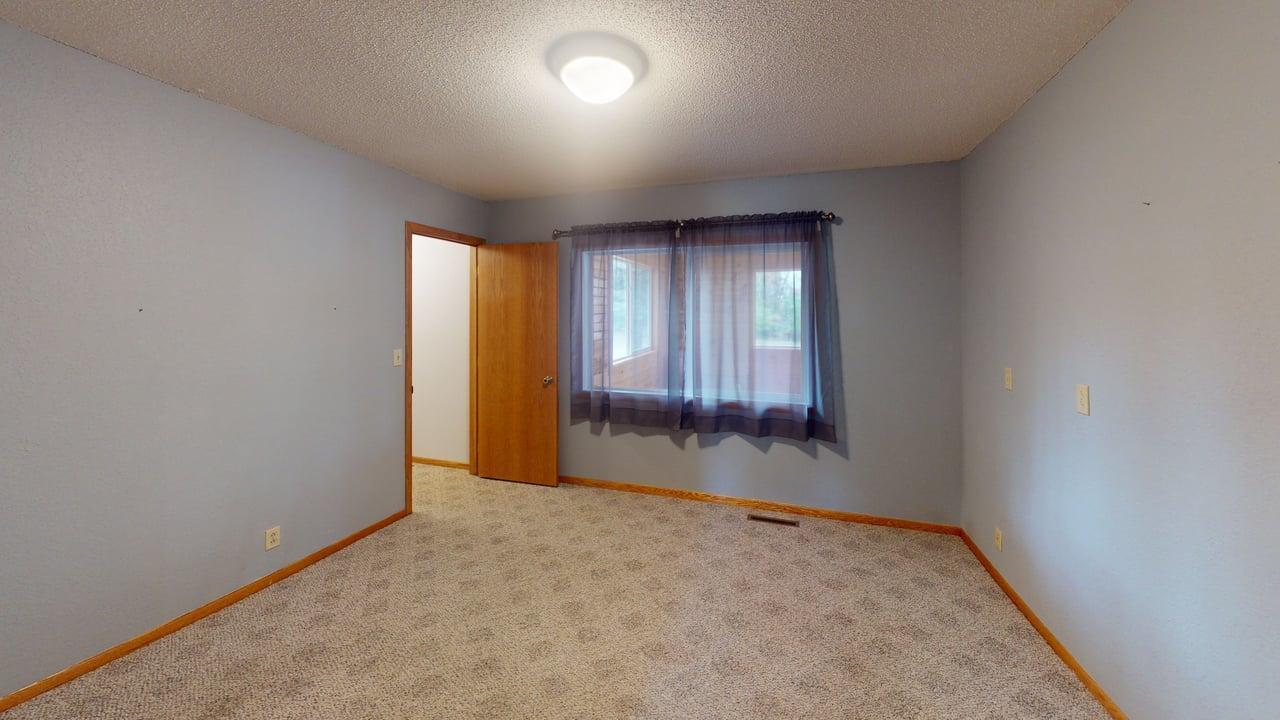1999 townhouse for sale at 699 Osage Street E in Osakis, MN — 2 bed, 2 bath (photo 14 of 22)