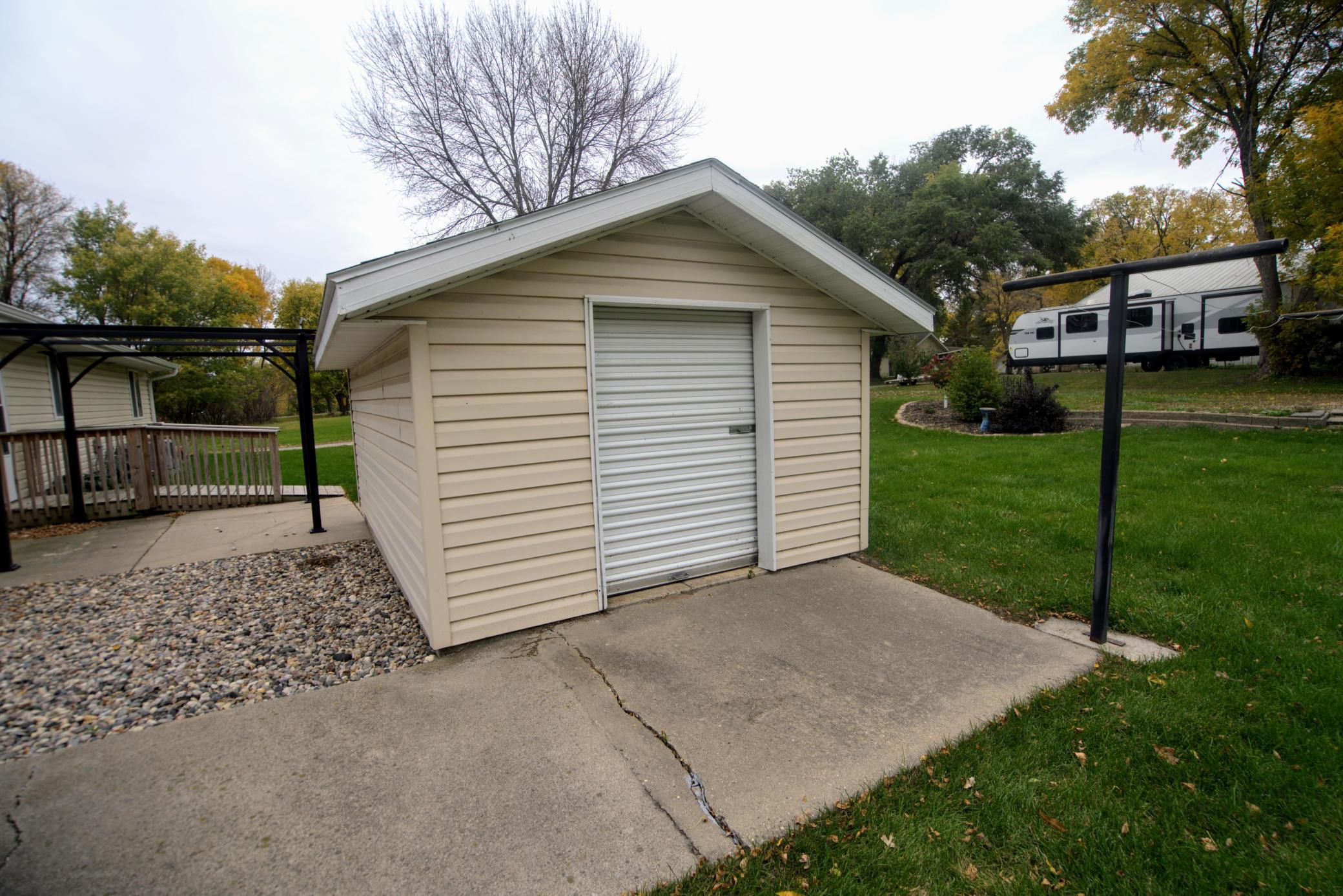 1999 townhouse for sale at 699 Osage Street E in Osakis, MN — 2 bed, 2 bath (photo 19 of 22)