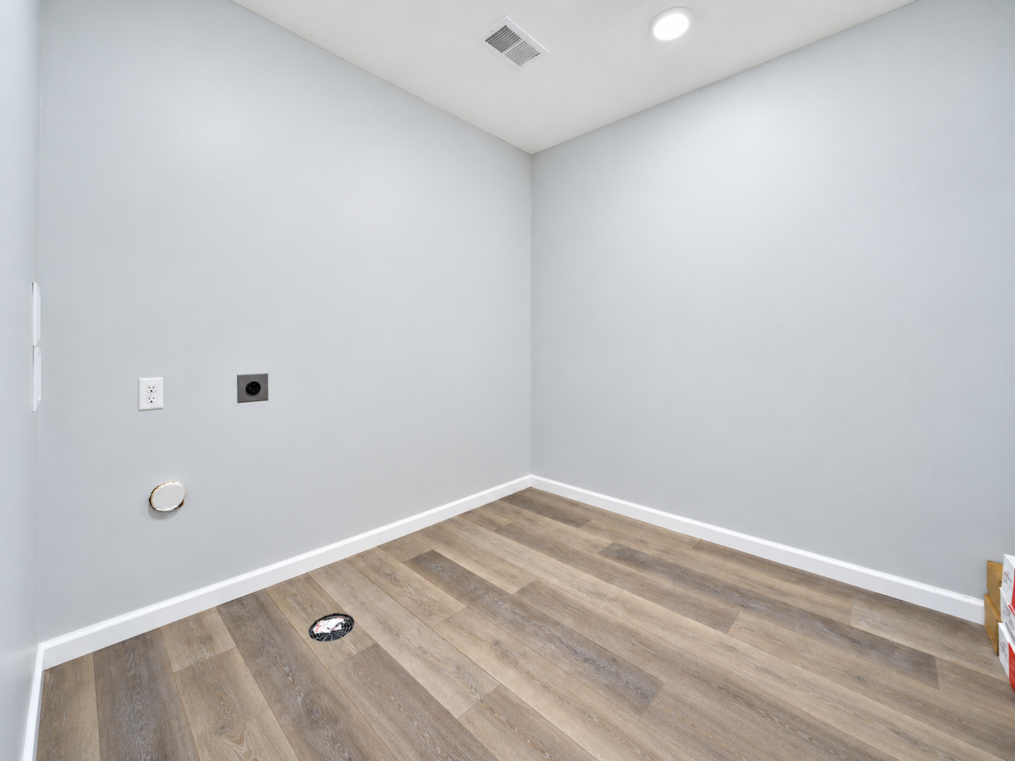 2025 single family home for sale at 16 Deblock Lane in Crosby, MN — 3 bed, 3 bath (photo 20 of 36)