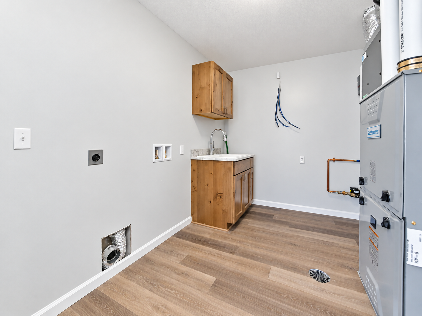 2025 single family home for sale at 16 Deblock Lane in Crosby, MN — 3 bed, 3 bath (photo 28 of 36)