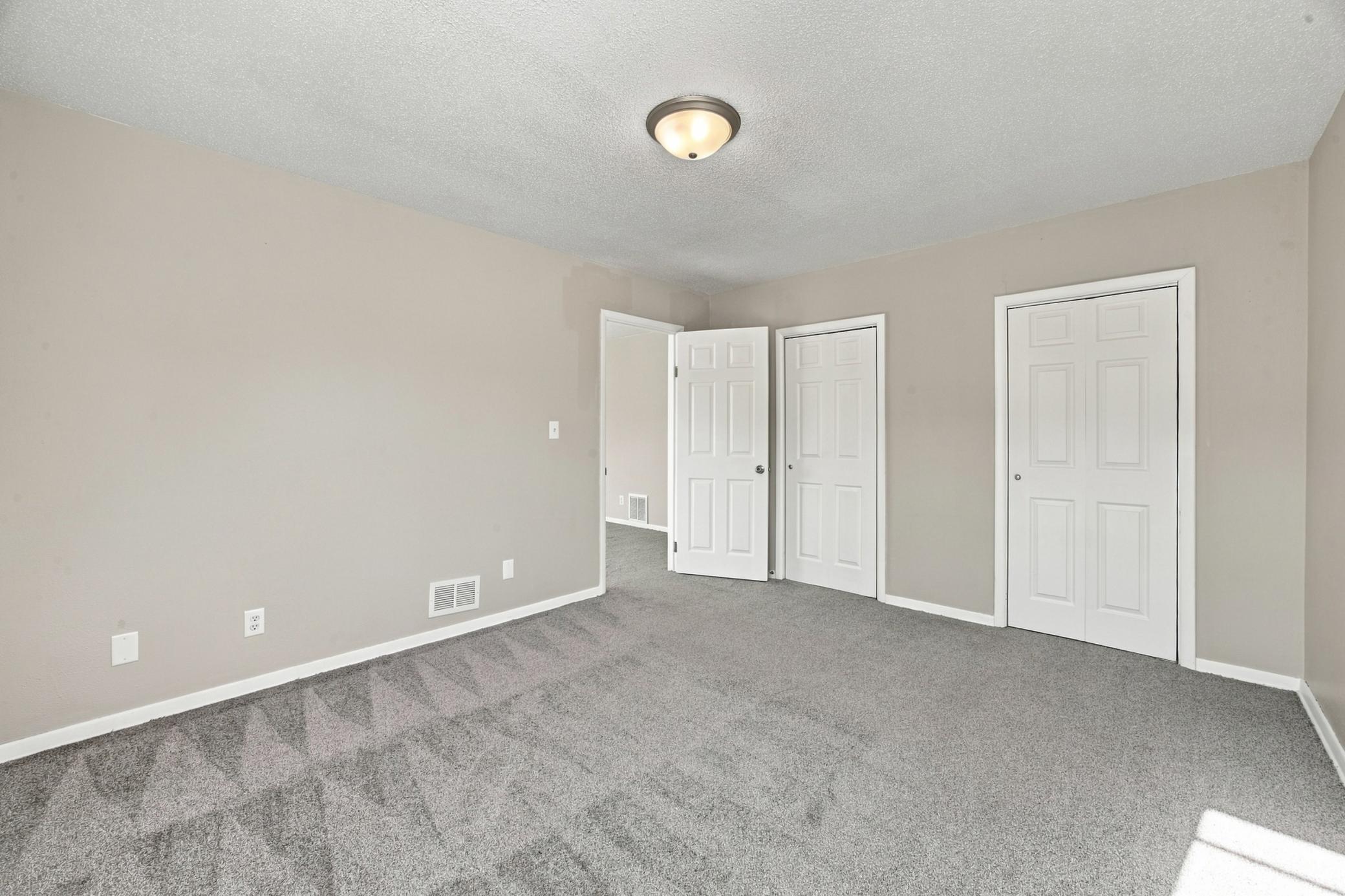 1949 single family home for sale at 222 22nd Street S in Fargo, ND — 5 bed, 2 bath (photo 13 of 38)