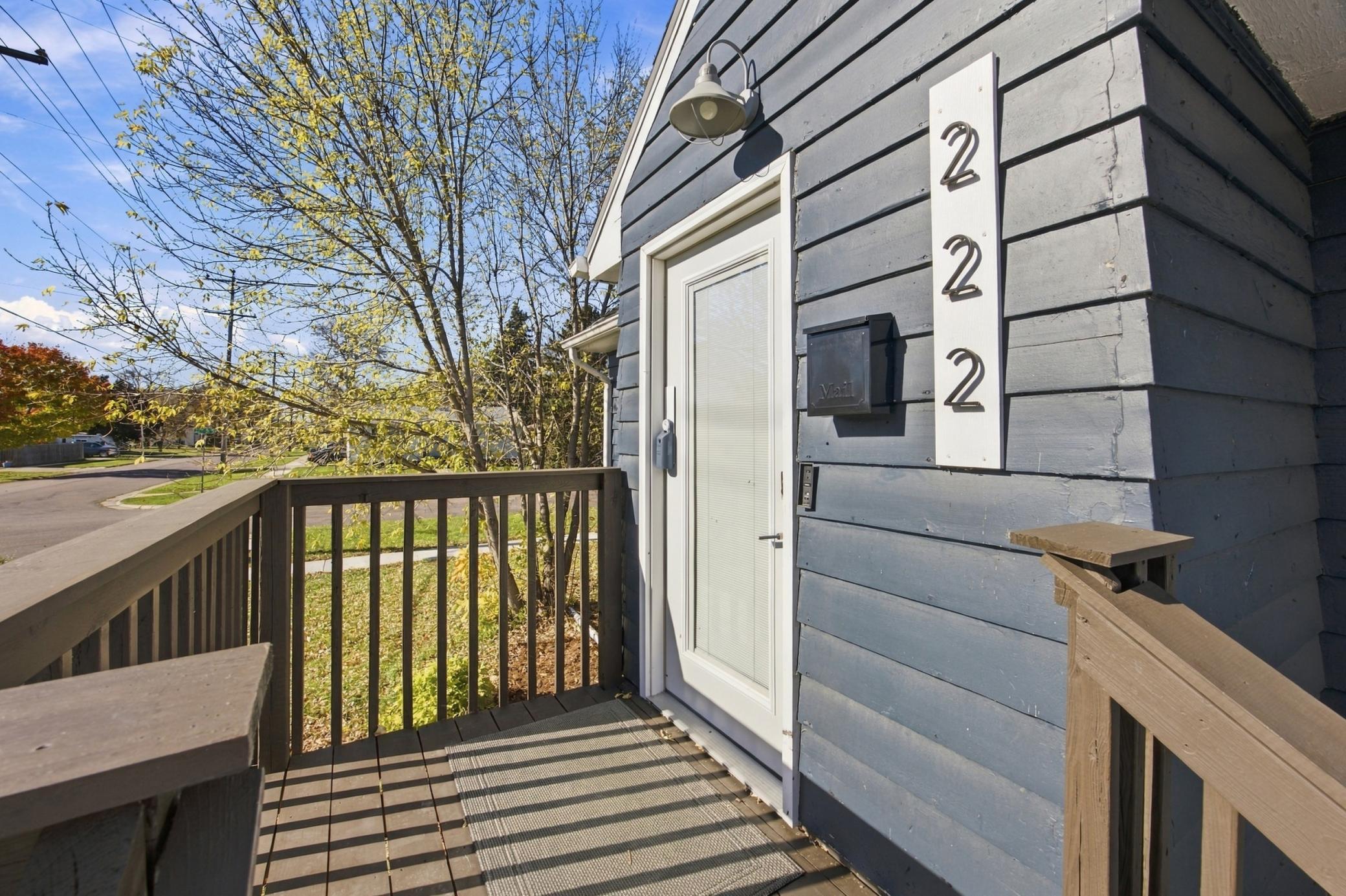 1949 single family home for sale at 222 22nd Street S in Fargo, ND — 5 bed, 2 bath (photo 3 of 38)
