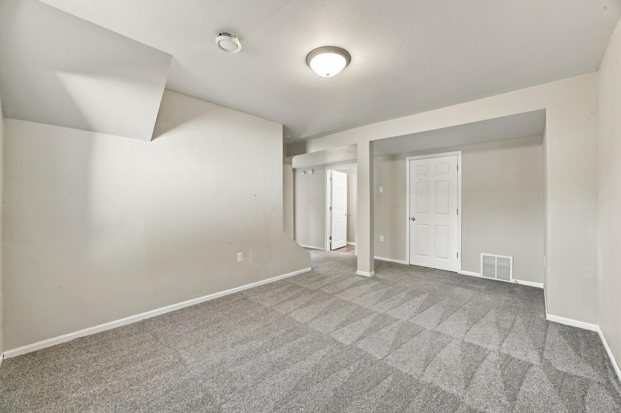 1949 single family home for sale at 222 22nd Street S in Fargo, ND — 5 bed, 2 bath (photo 24 of 38)