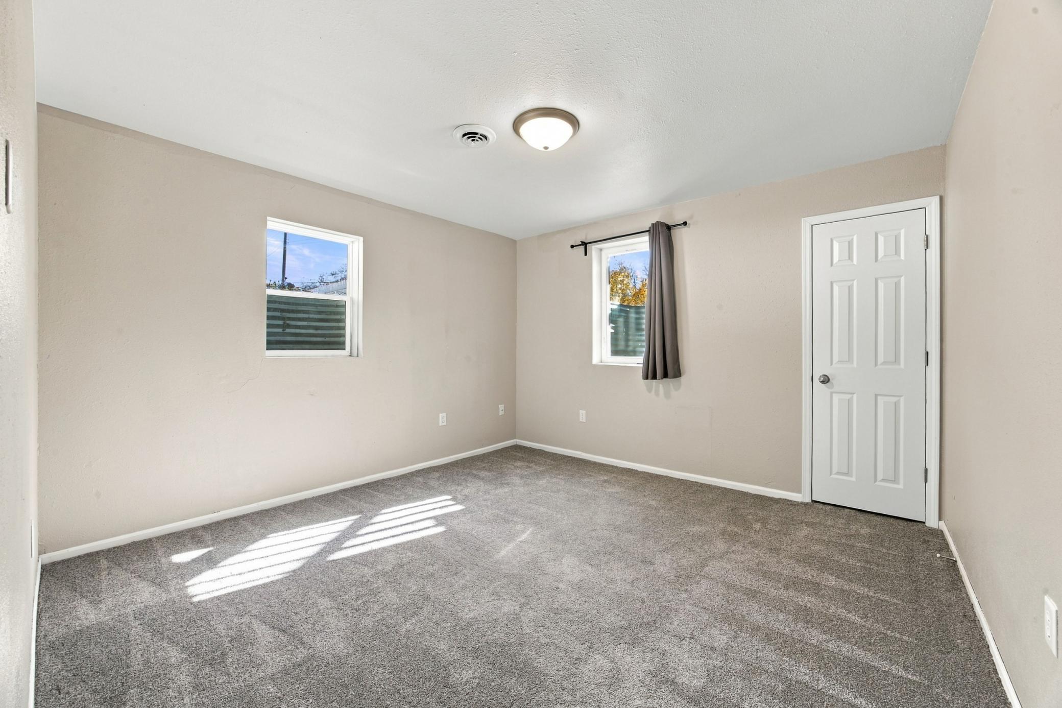 1949 single family home for sale at 222 22nd Street S in Fargo, ND — 5 bed, 2 bath (photo 25 of 38)