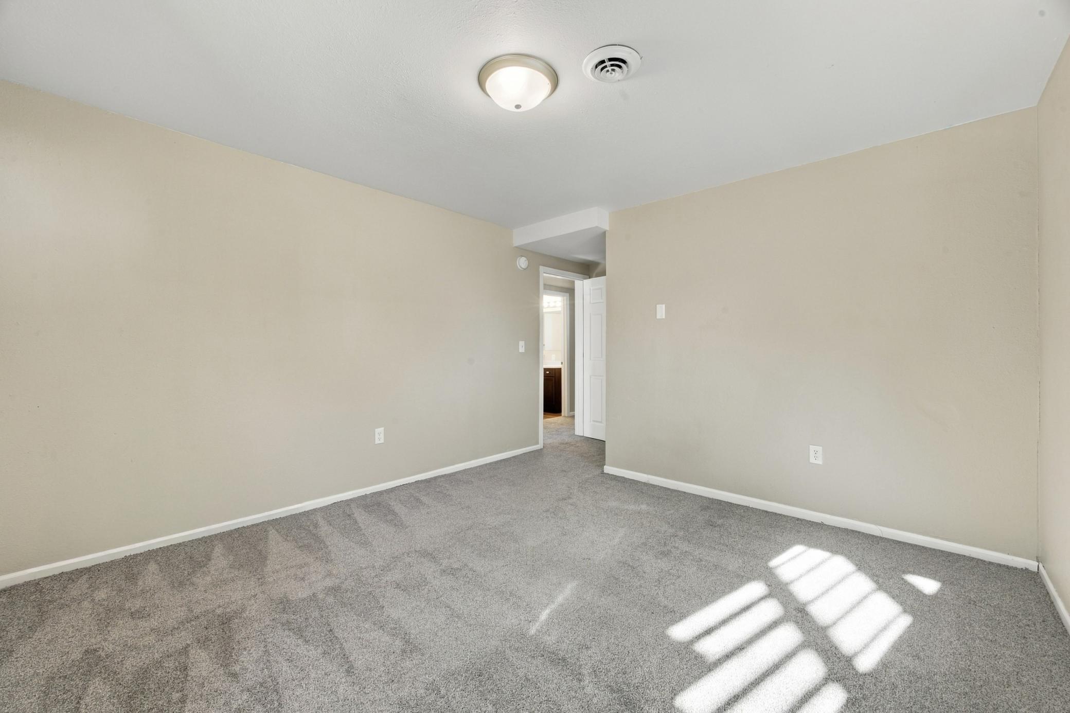1949 single family home for sale at 222 22nd Street S in Fargo, ND — 5 bed, 2 bath (photo 26 of 38)