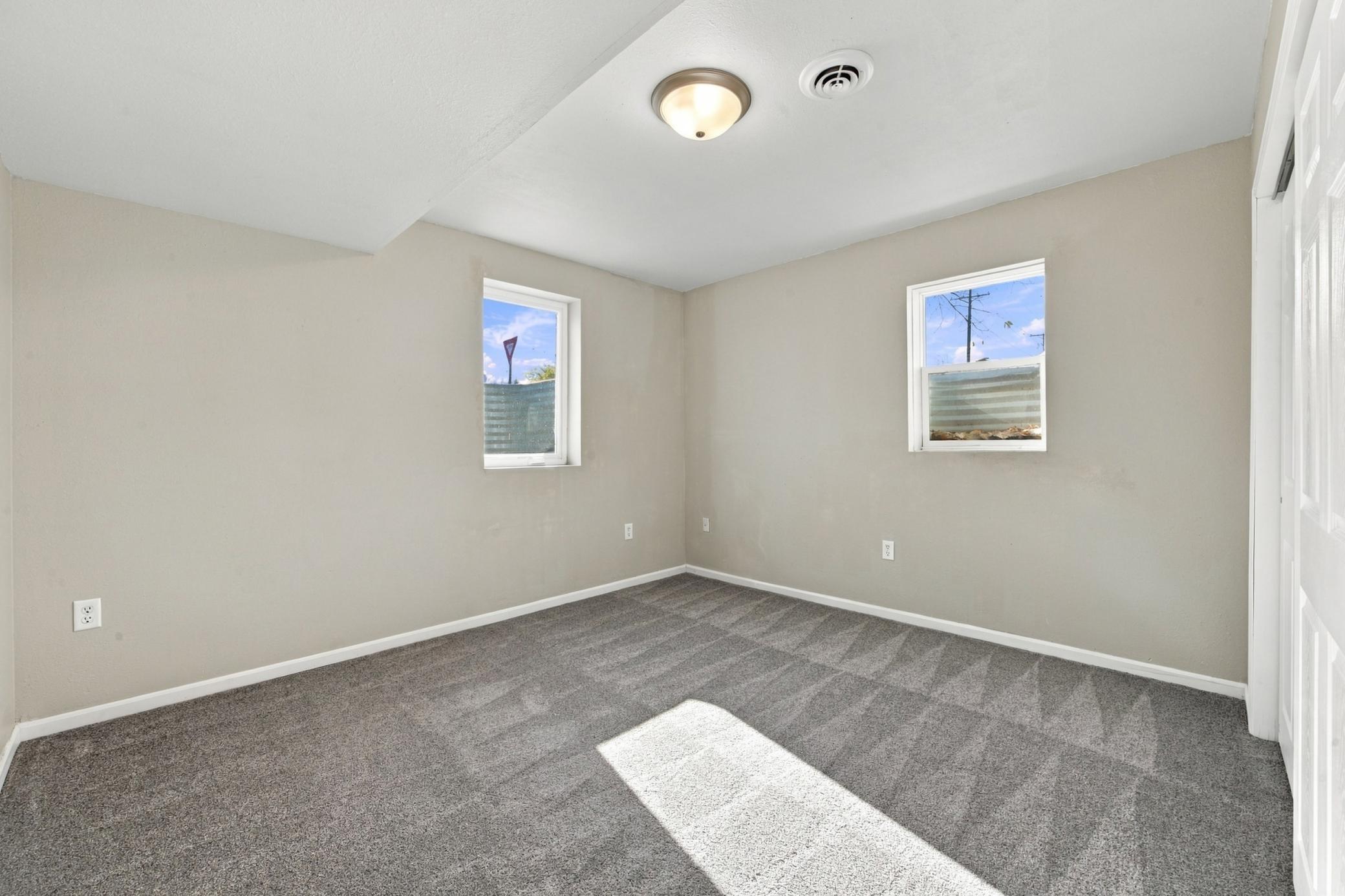 1949 single family home for sale at 222 22nd Street S in Fargo, ND — 5 bed, 2 bath (photo 27 of 38)