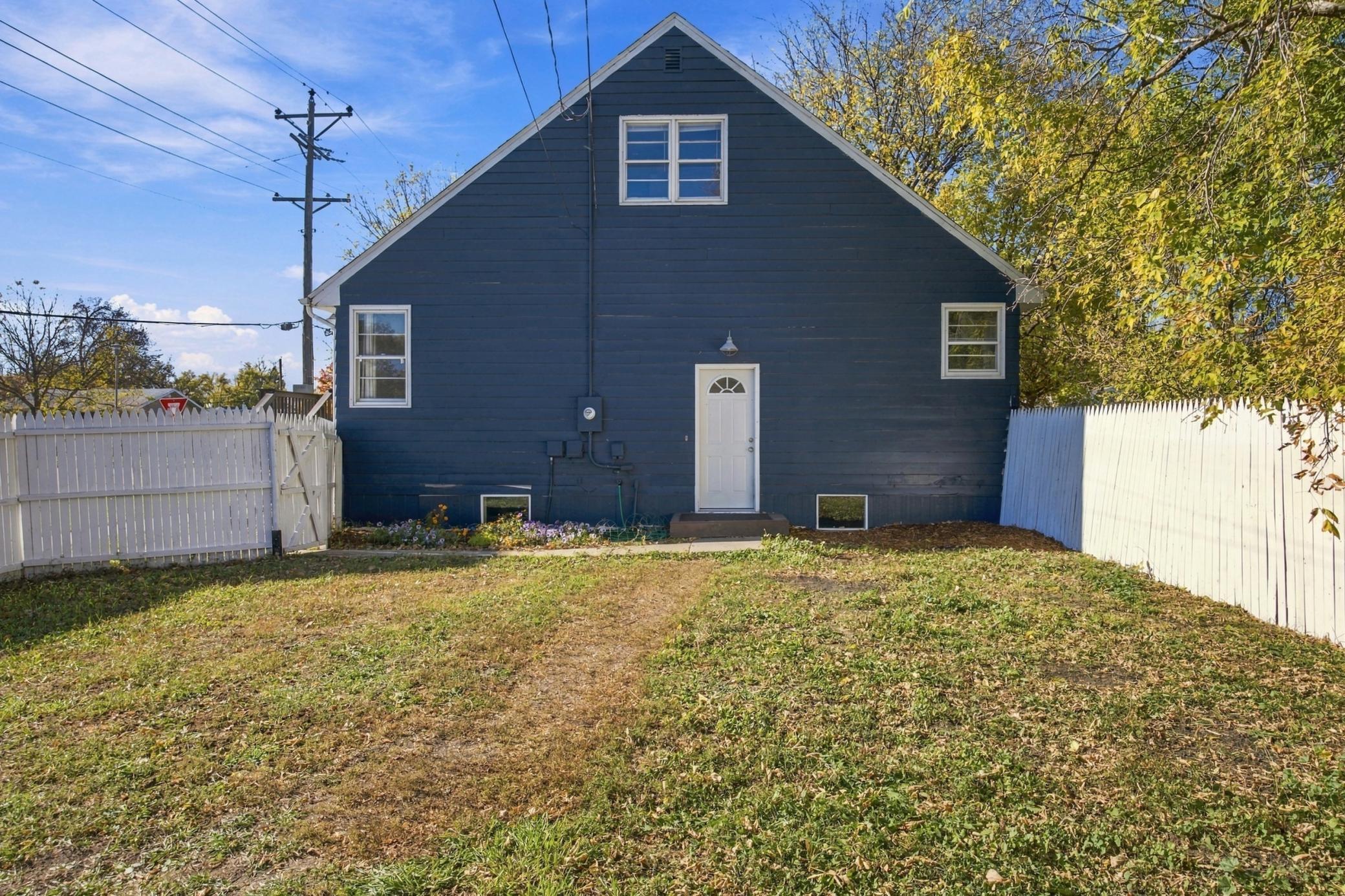 1949 single family home for sale at 222 22nd Street S in Fargo, ND — 5 bed, 2 bath (photo 31 of 38)