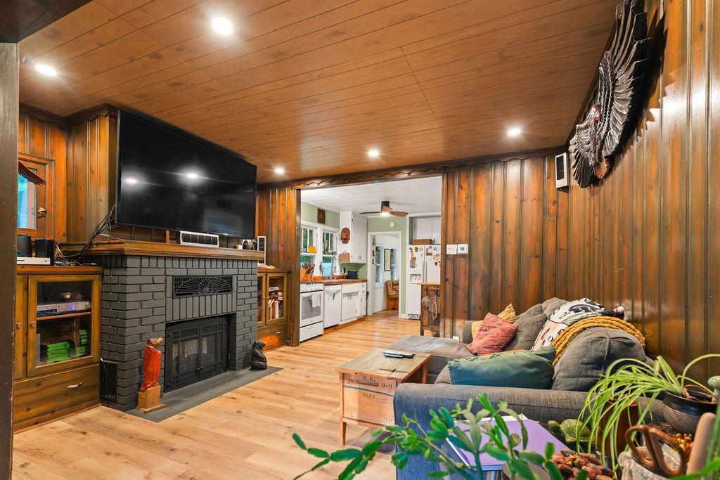 1970 single family home for sale at 1406 Balsam Lane in Lake Shore, MN — 2 bed, 1 bath (photo 16 of 64)