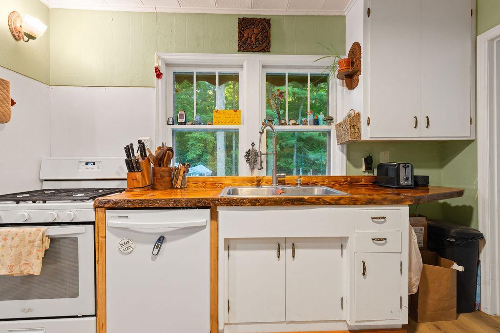1970 single family home for sale at 1406 Balsam Lane in Lake Shore, MN — 2 bed, 1 bath (photo 10 of 64)