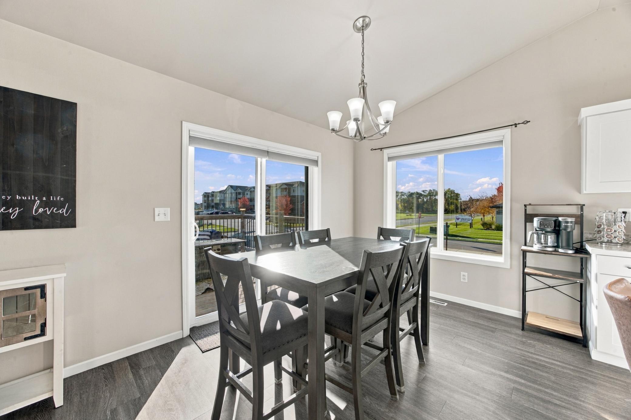 2015 townhouse for sale at 3372 27th Street S in Moorhead, MN — 3 bed, 2 bath (photo 11 of 35)