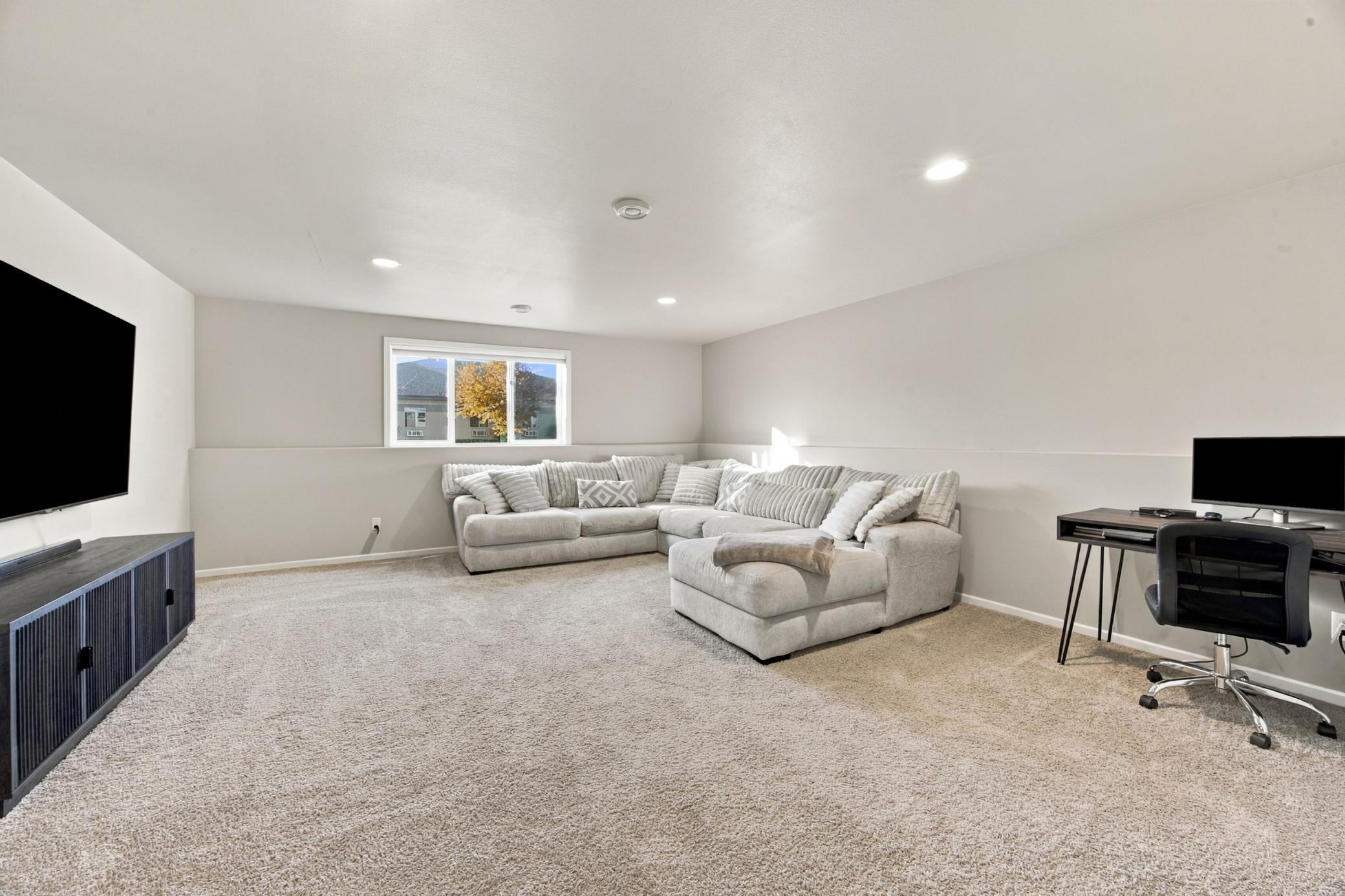 2015 townhouse for sale at 3372 27th Street S in Moorhead, MN — 3 bed, 2 bath (photo 17 of 35)
