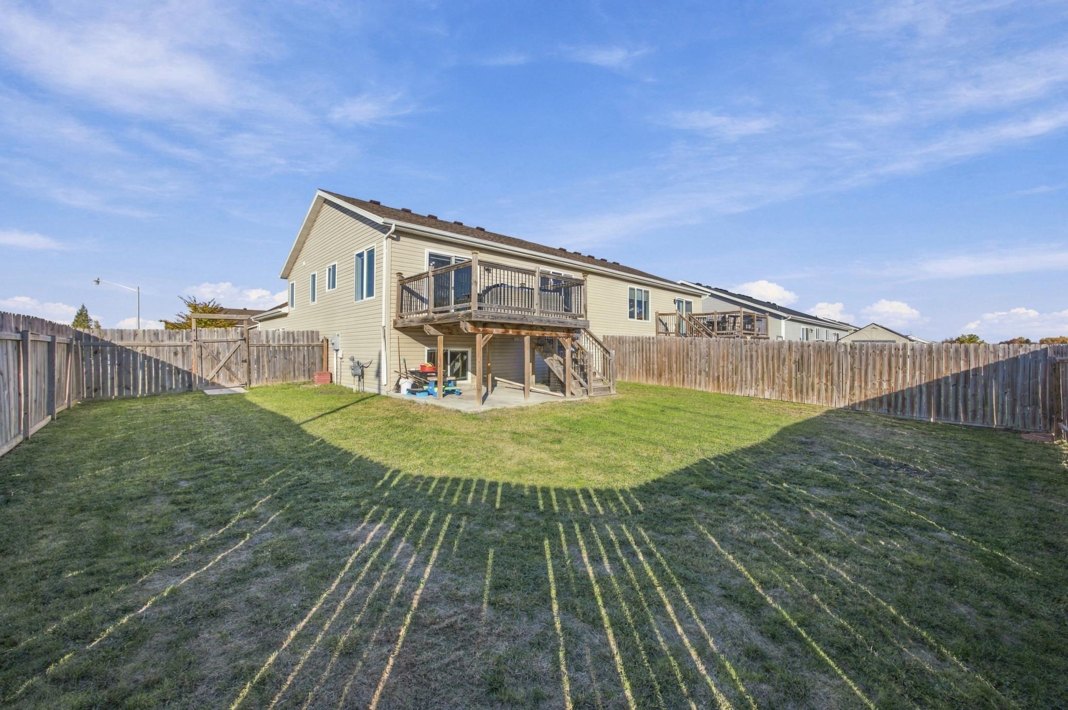 2015 townhouse for sale at 3372 27th Street S in Moorhead, MN — 3 bed, 2 bath (photo 28 of 35)