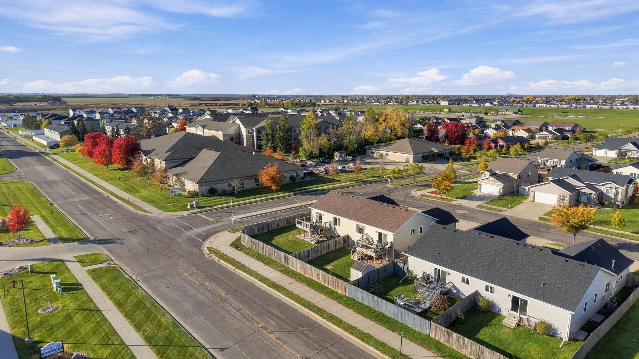 2015 townhouse for sale at 3372 27th Street S in Moorhead, MN — 3 bed, 2 bath (photo 32 of 35)