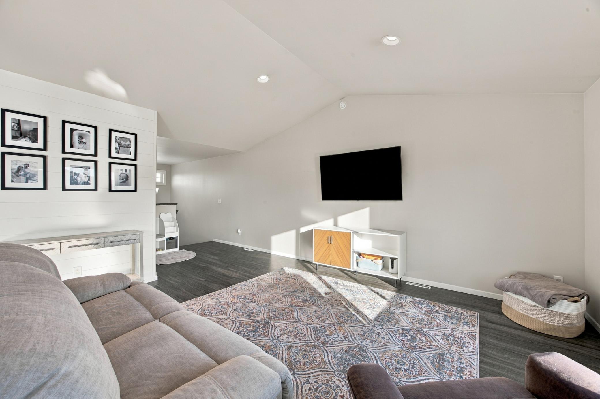 2015 townhouse for sale at 3372 27th Street S in Moorhead, MN — 3 bed, 2 bath (photo 7 of 35)