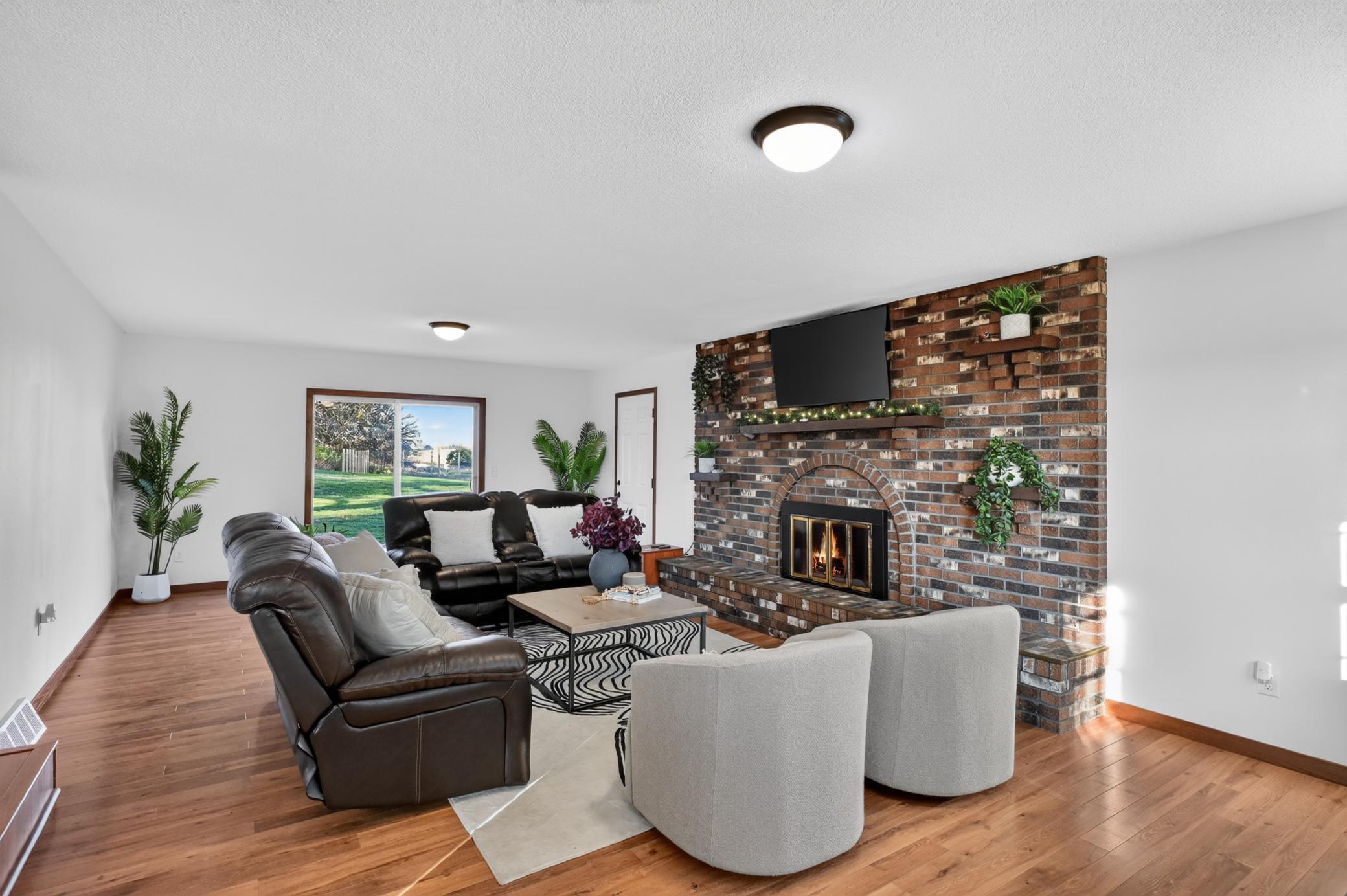 1914 single family home for sale at 20172 County 2 in Sauk Centre, MN — 4 bed, 2 bath (photo 13 of 118)