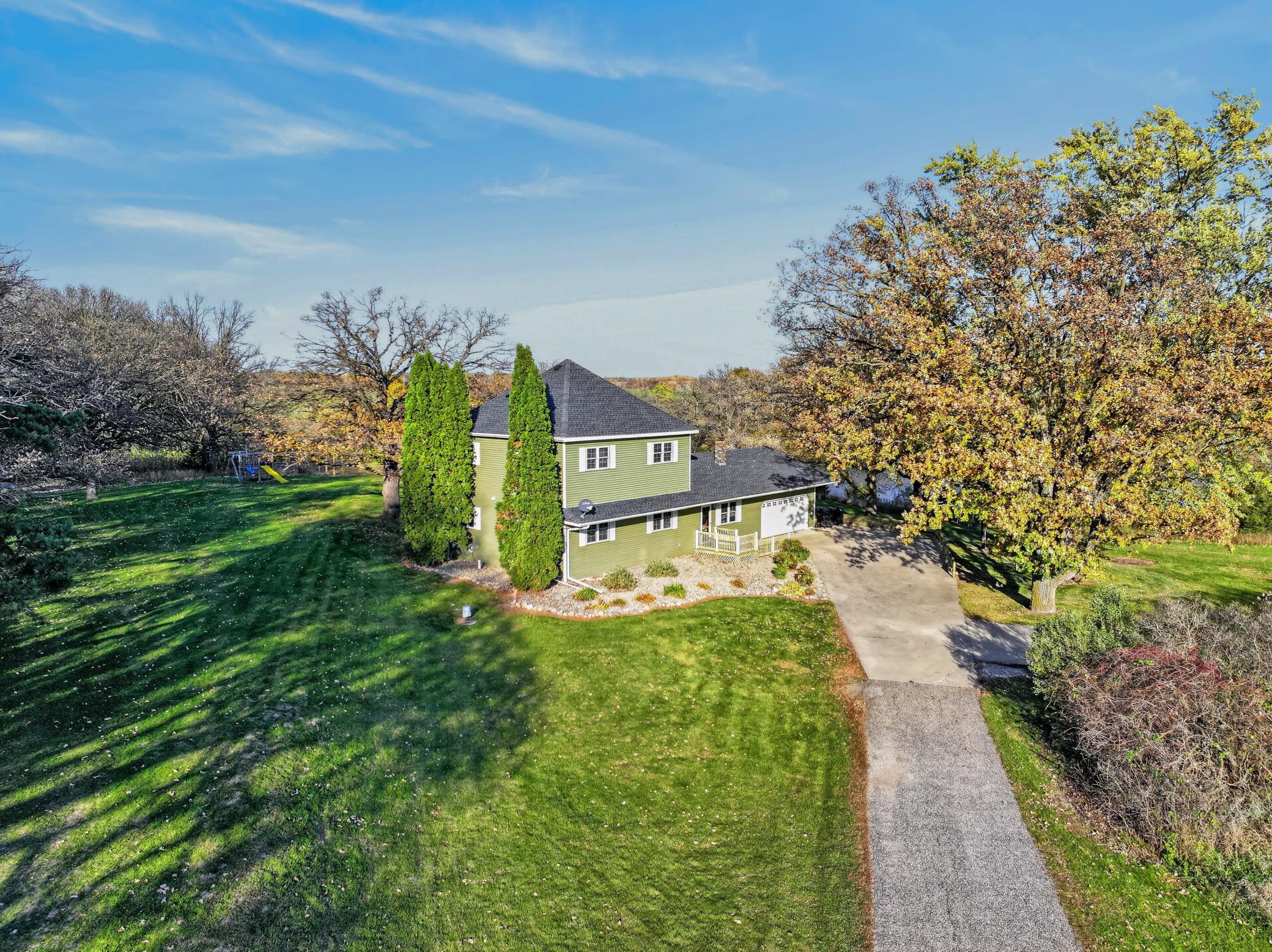 1914 single family home for sale at 20172 County 2 in Sauk Centre, MN — 4 bed, 2 bath (photo 6 of 118)