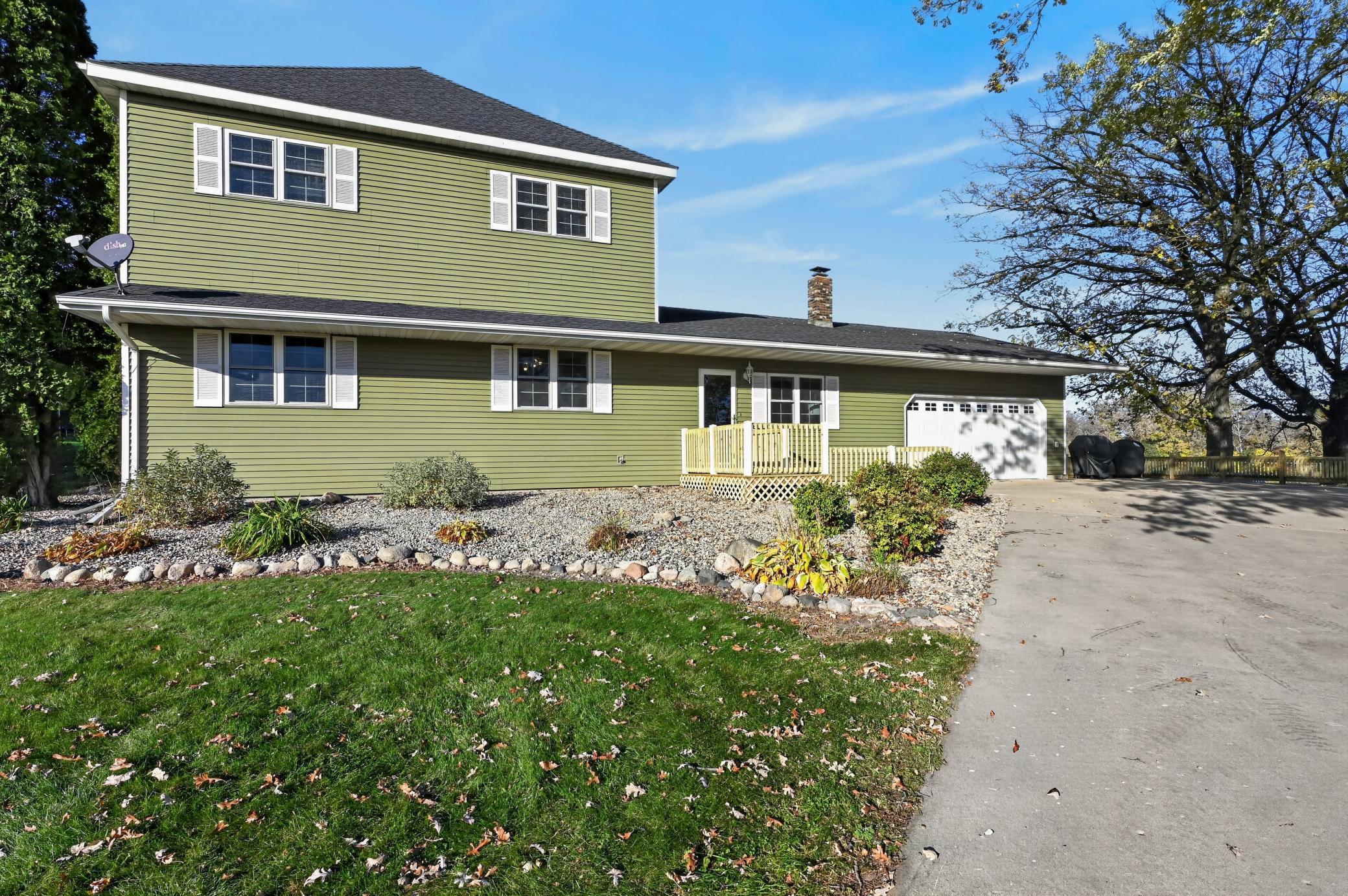 1914 single family home for sale at 20172 County 2 in Sauk Centre, MN — 4 bed, 2 bath (photo 7 of 118)