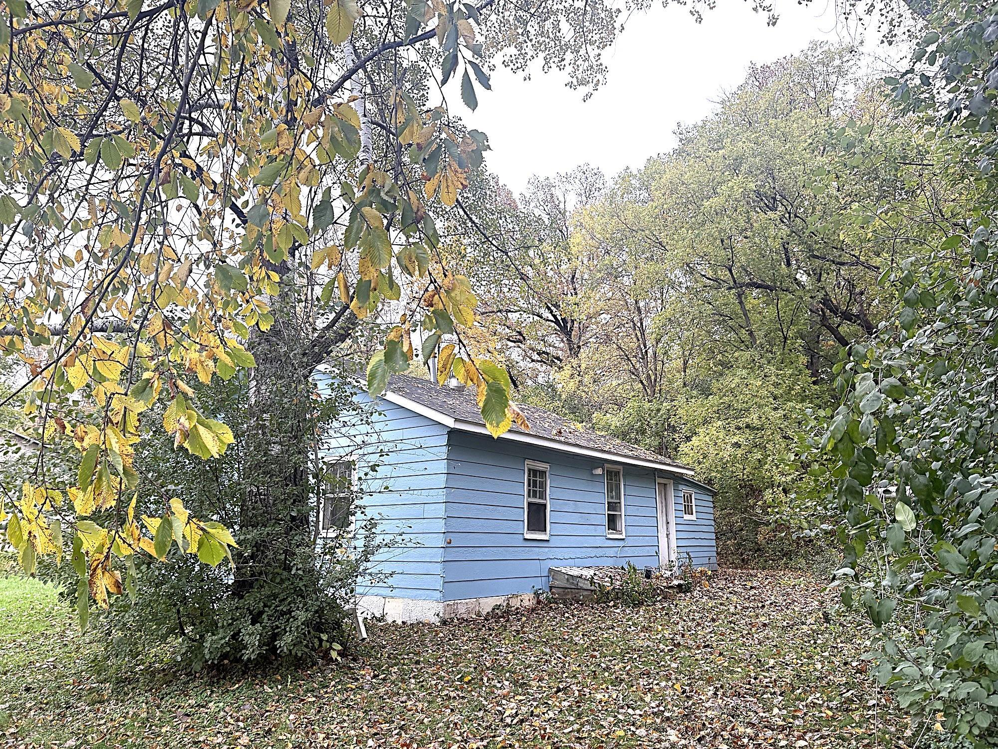 1962 single family home for sale at 415 W Adolphus Avenue in Fergus Falls, MN — 2 bed, 1 bath (photo 2 of 19)