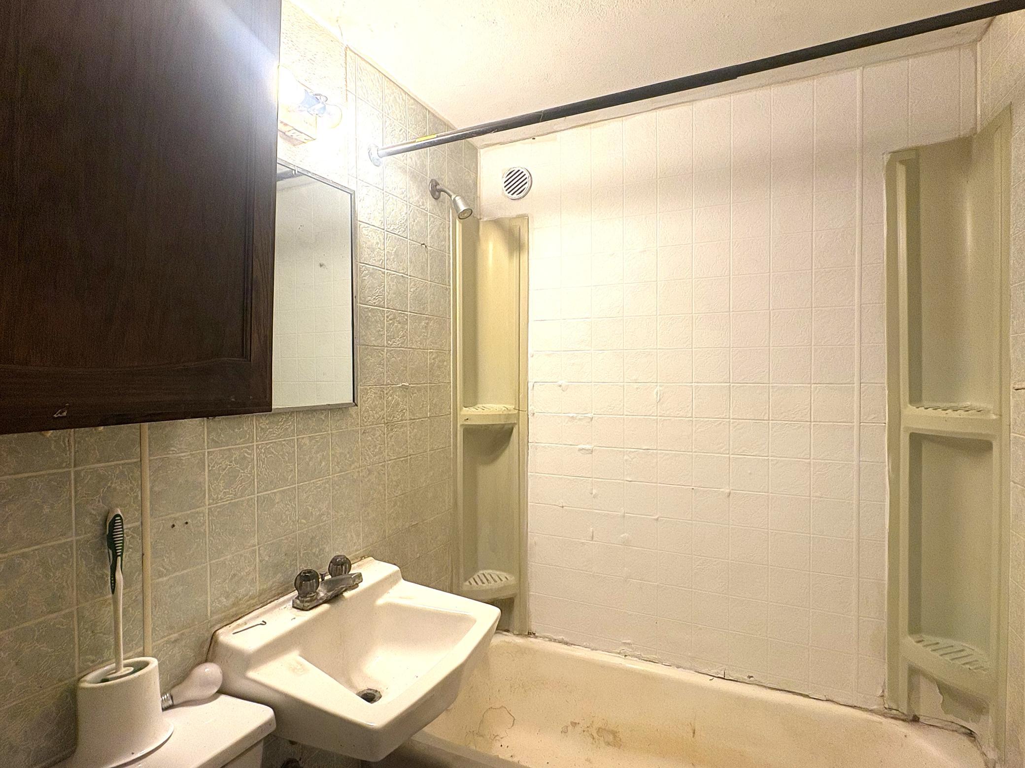 1962 single family home for sale at 415 W Adolphus Avenue in Fergus Falls, MN — 2 bed, 1 bath (photo 11 of 19)