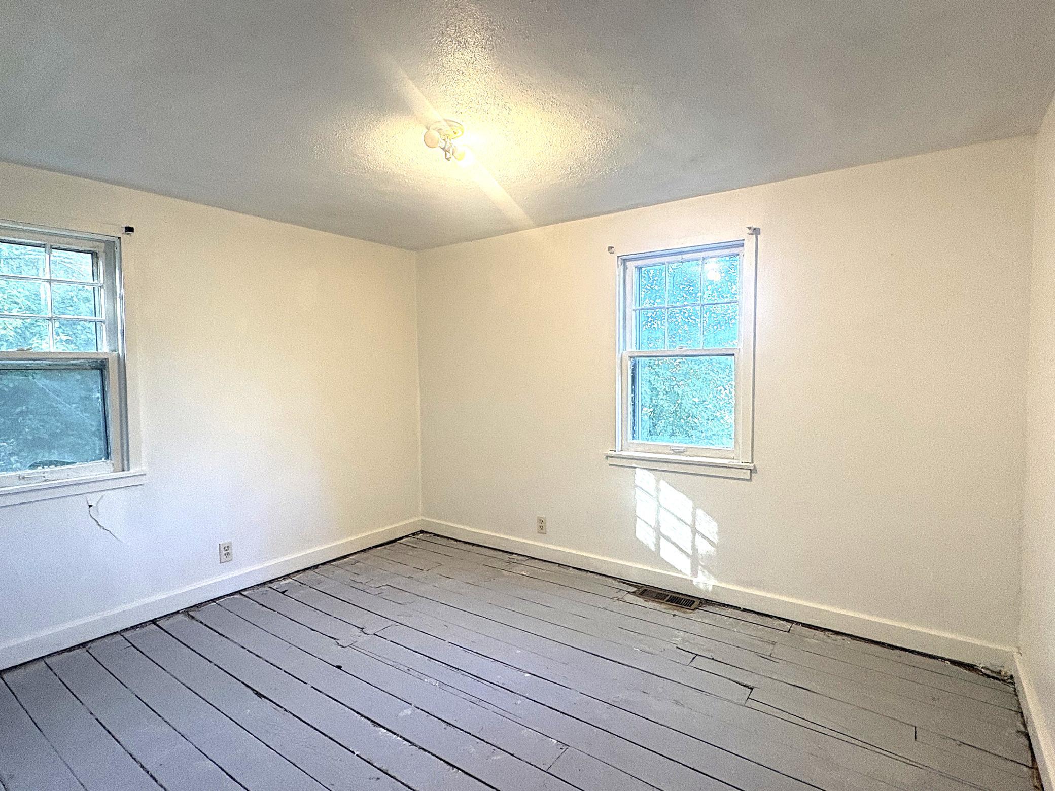 1962 single family home for sale at 415 W Adolphus Avenue in Fergus Falls, MN — 2 bed, 1 bath (photo 14 of 19)