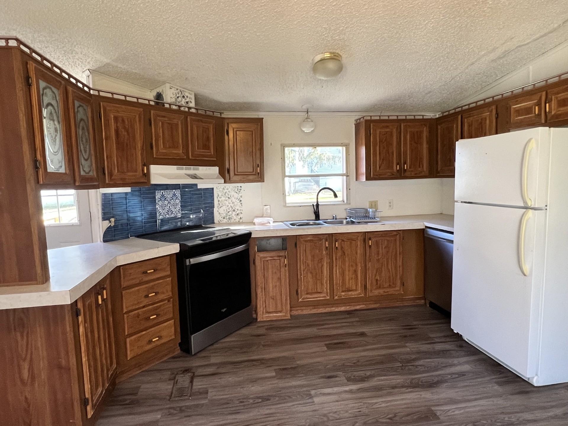 1993 single family home for sale at 3720 County Road 40 NW, Unit 21 in Garfield, MN — 3 bed, 2 bath (photo 6 of 13)