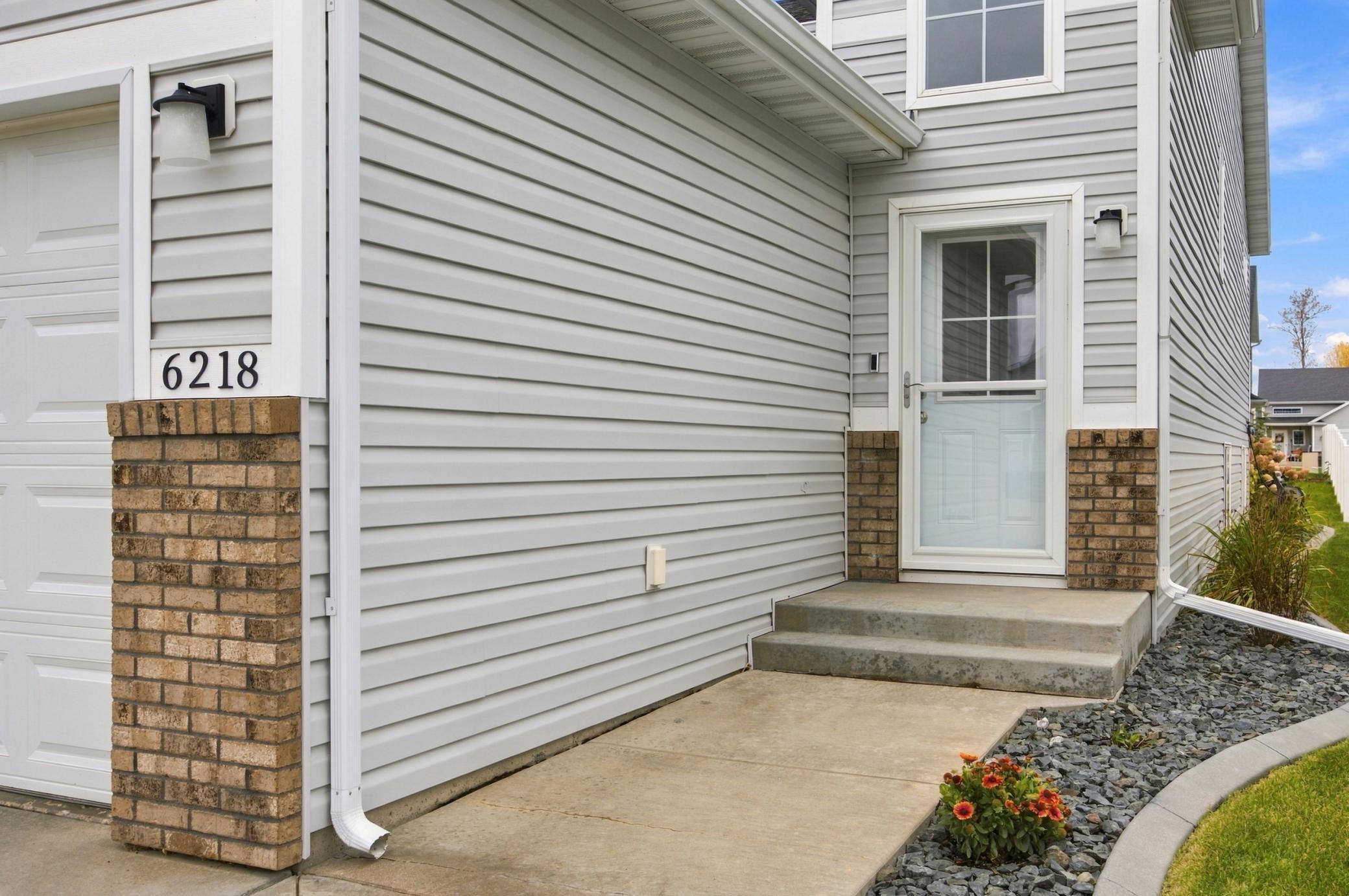 2016 single family home for sale at 6218 61st Avenue S in Fargo, ND — 4 bed, 2 bath (photo 2 of 45)