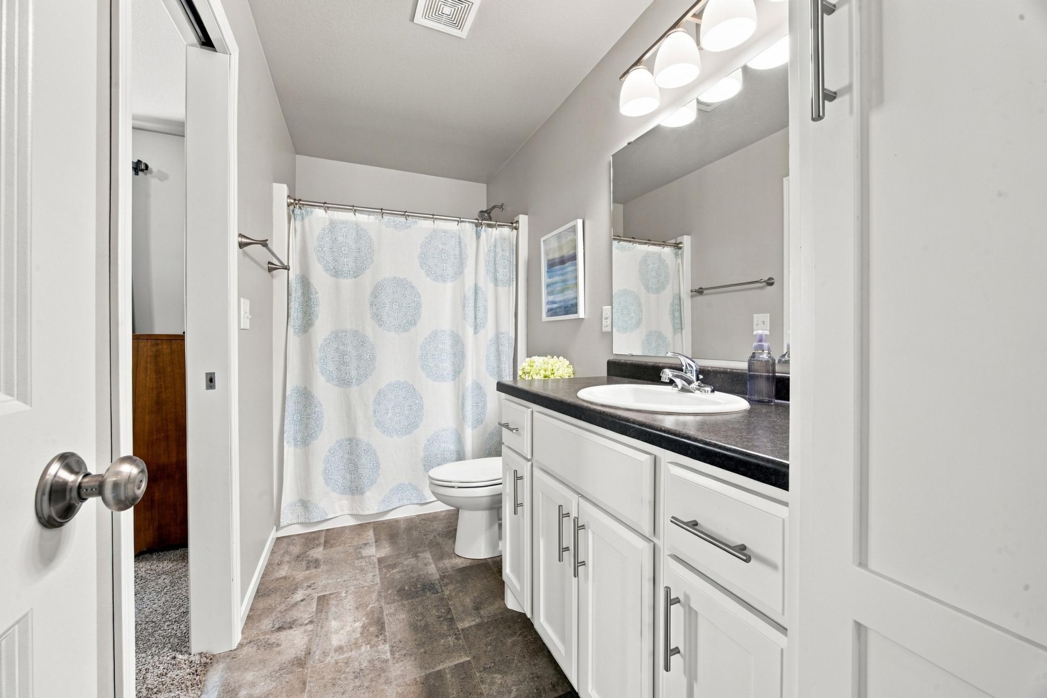 2016 single family home for sale at 6218 61st Avenue S in Fargo, ND — 4 bed, 2 bath (photo 16 of 45)