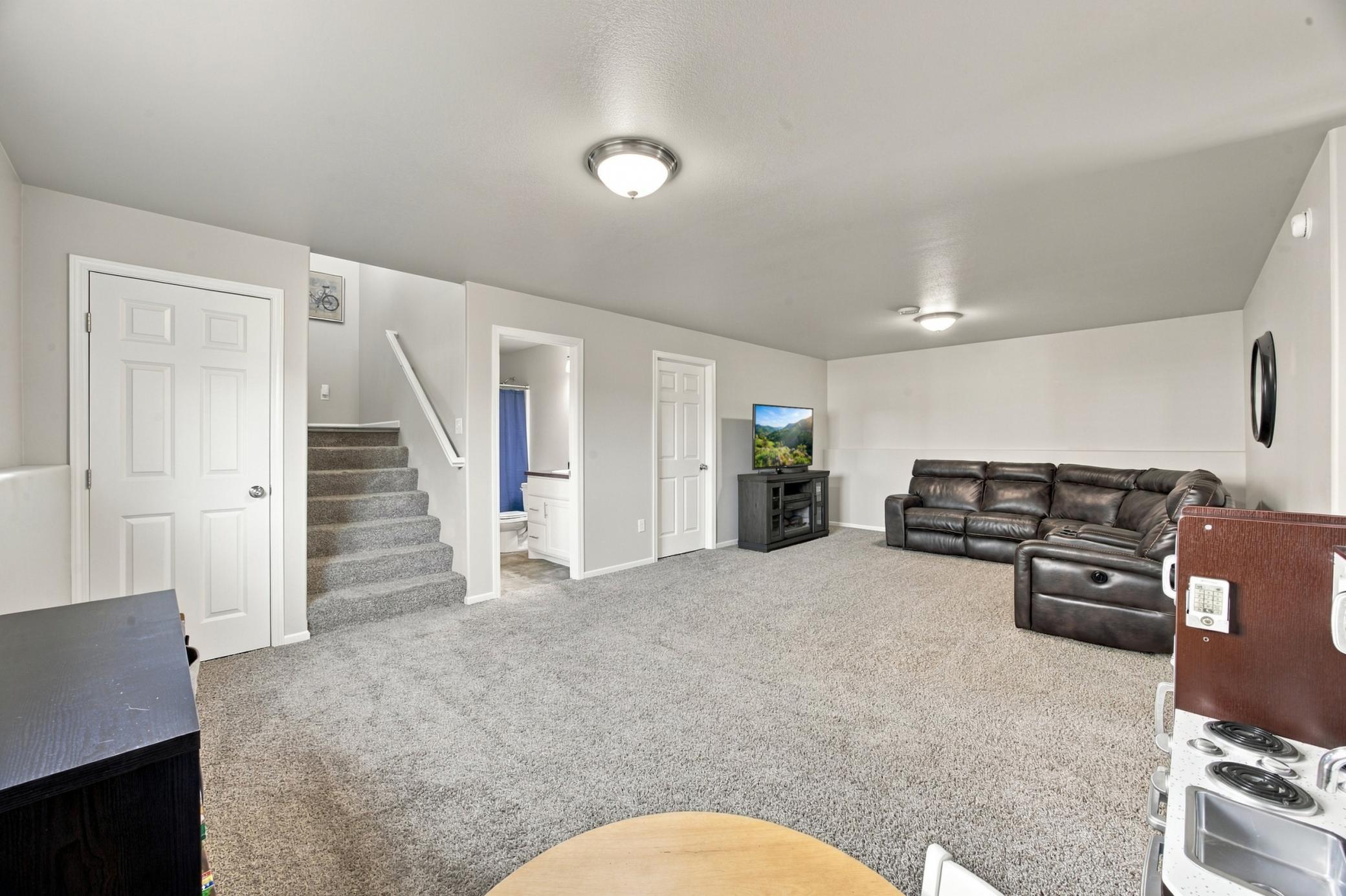 2016 single family home for sale at 6218 61st Avenue S in Fargo, ND — 4 bed, 2 bath (photo 27 of 45)