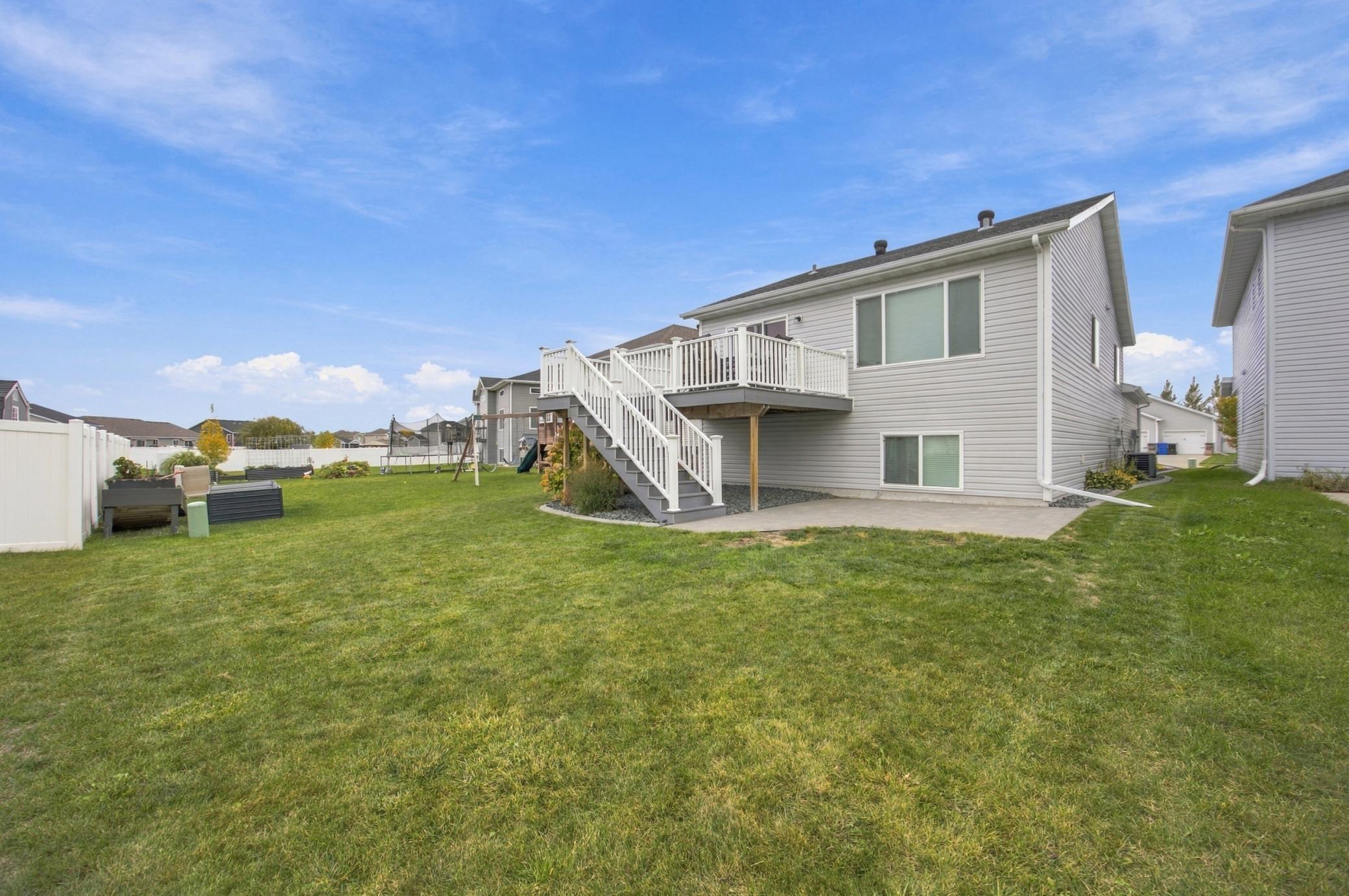 2016 single family home for sale at 6218 61st Avenue S in Fargo, ND — 4 bed, 2 bath (photo 4 of 45)