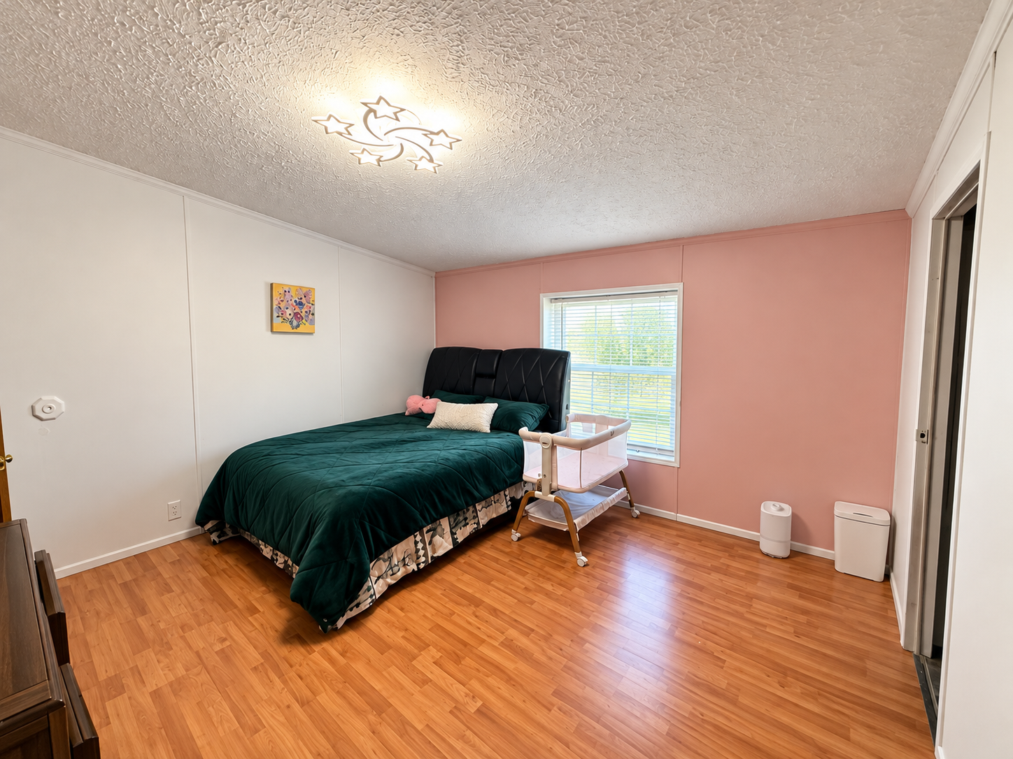 2000 single family home for sale at 1003 2 Avenue E in West Fargo, ND — 3 bed, 2 bath (photo 11 of 25)