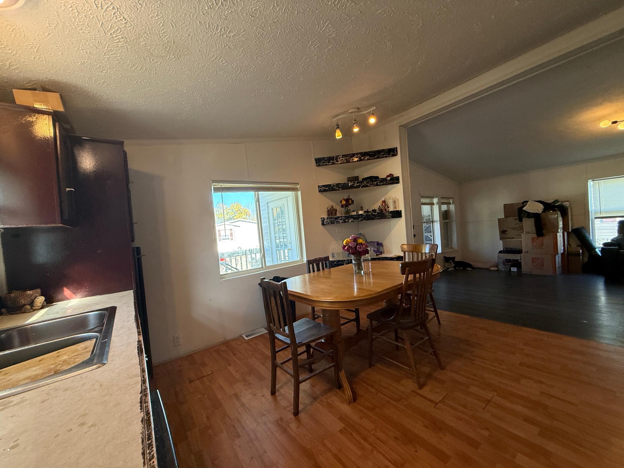 2000 single family home for sale at 1003 2 Avenue E in West Fargo, ND — 3 bed, 2 bath (photo 4 of 25)