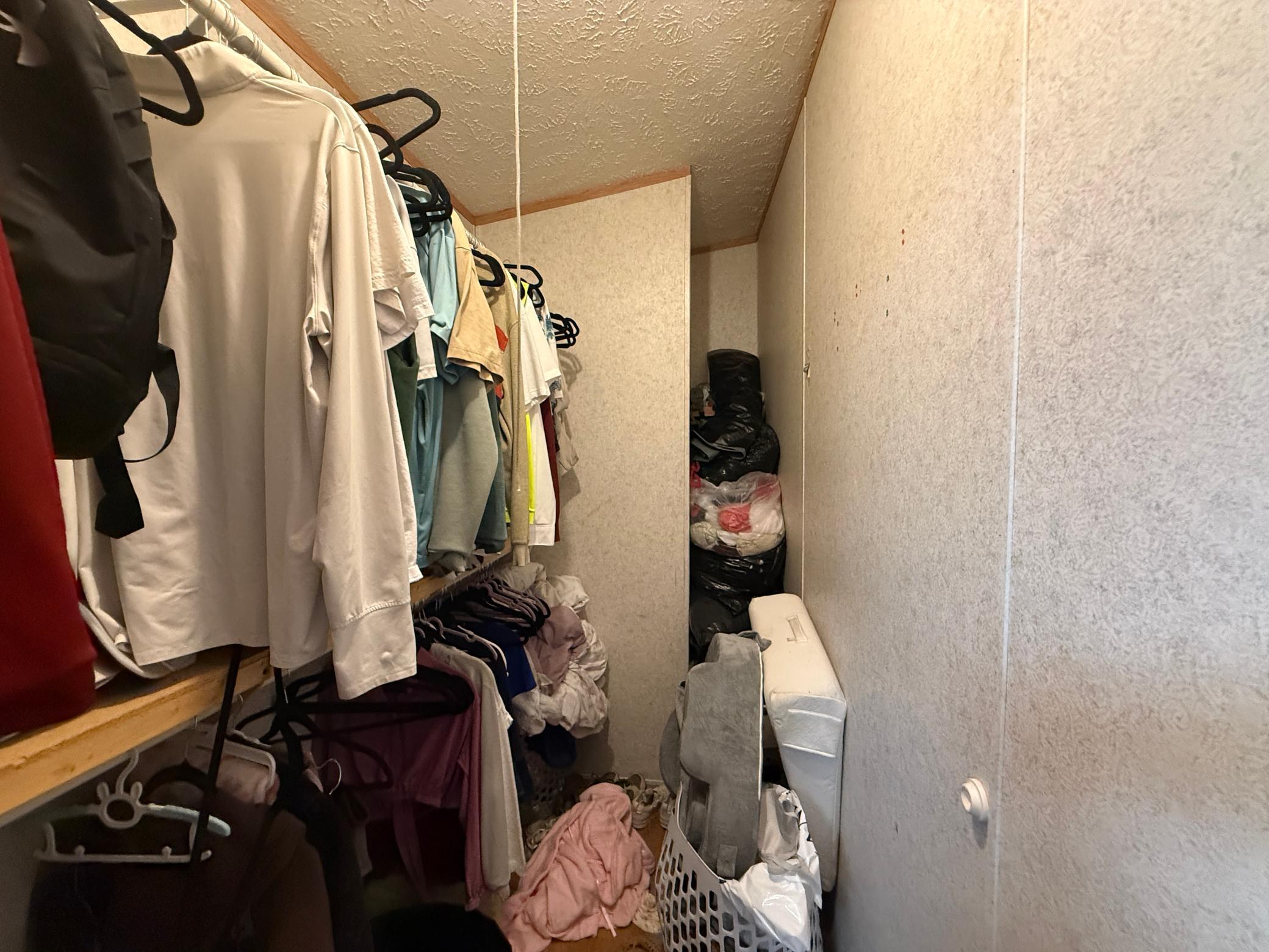 2000 single family home for sale at 1003 2 Avenue E in West Fargo, ND — 3 bed, 2 bath (photo 10 of 25)