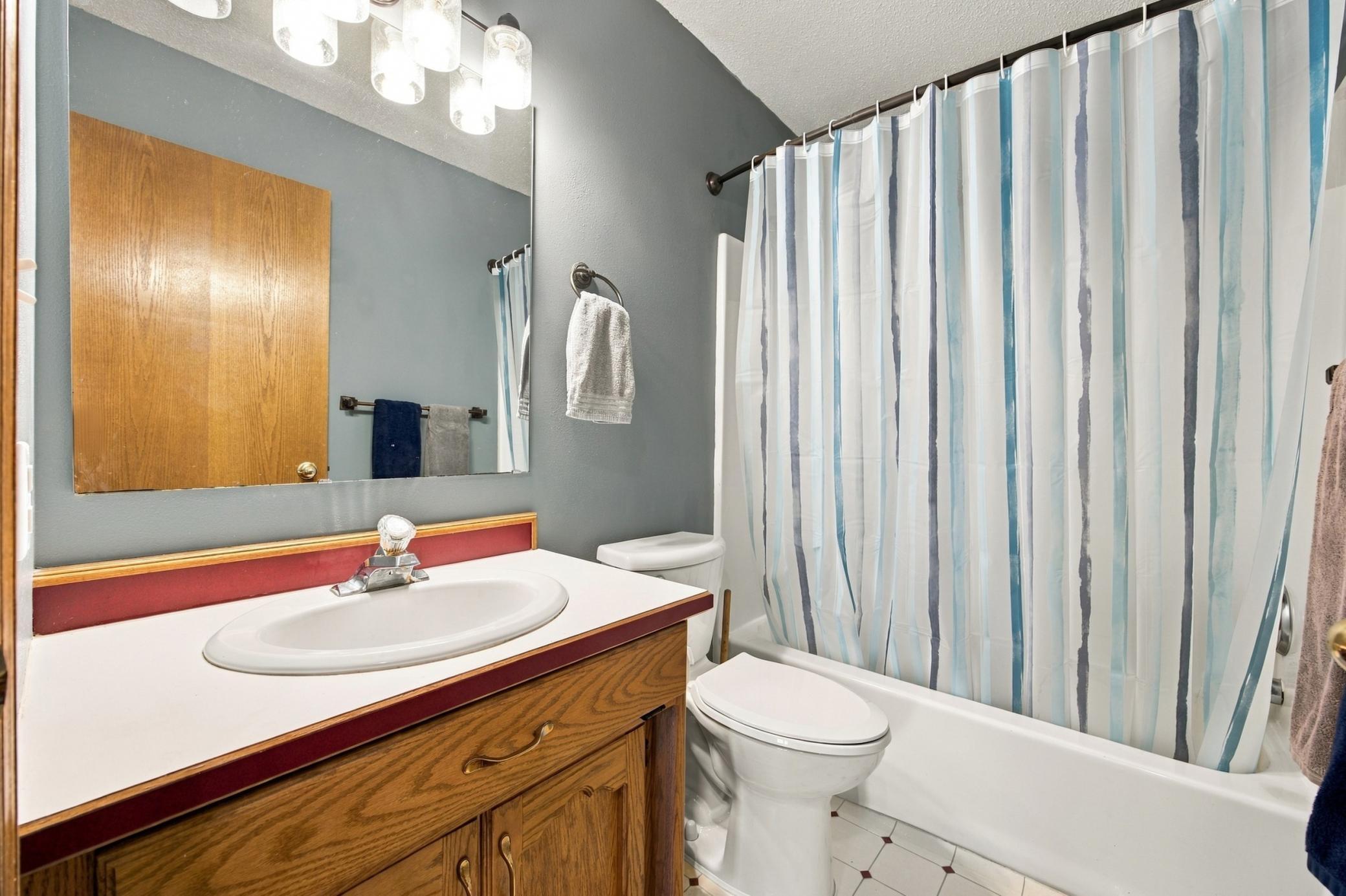 1993 single family home for sale at 816 9th Avenue NE in Dilworth, MN — 5 bed, 3 bath (photo 17 of 30)