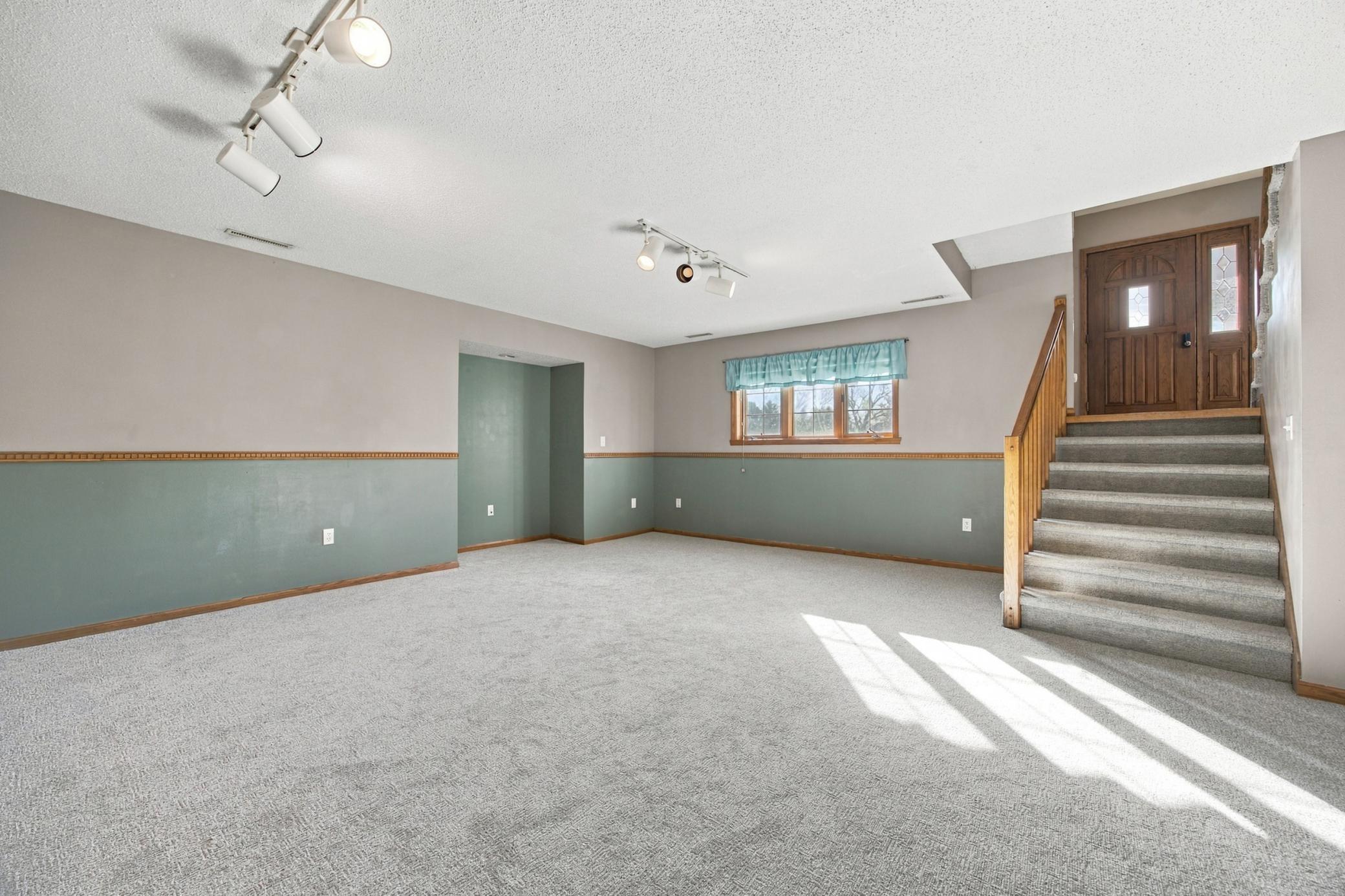 1993 single family home for sale at 816 9th Avenue NE in Dilworth, MN — 5 bed, 3 bath (photo 20 of 30)