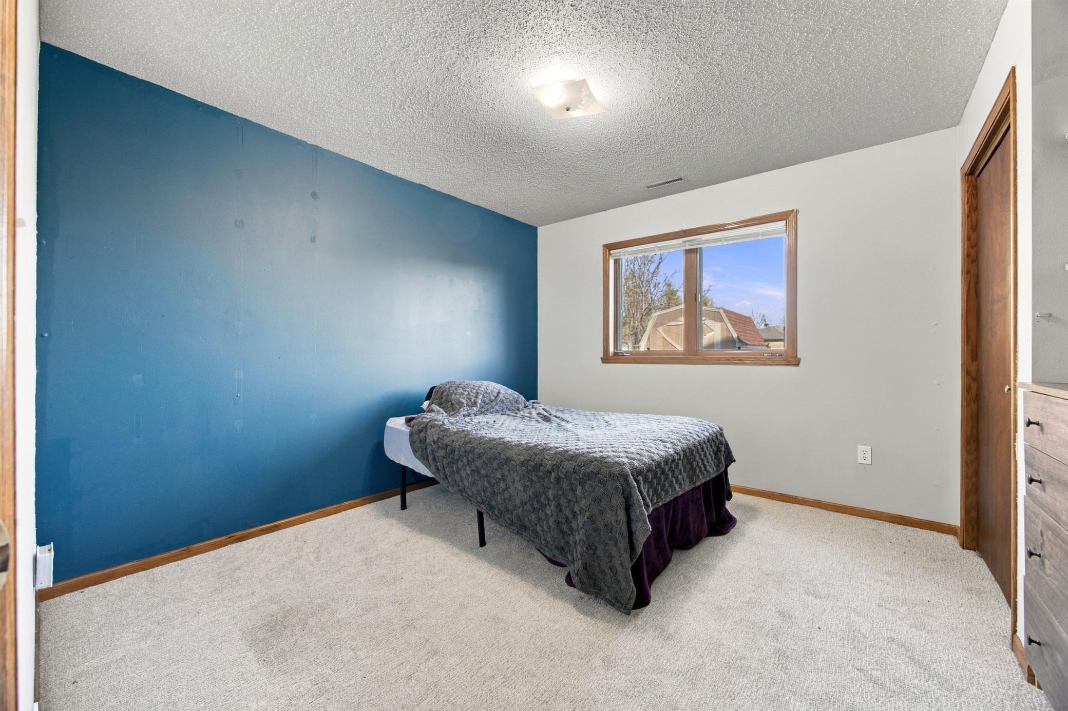 1993 single family home for sale at 816 9th Avenue NE in Dilworth, MN — 5 bed, 3 bath (photo 22 of 30)
