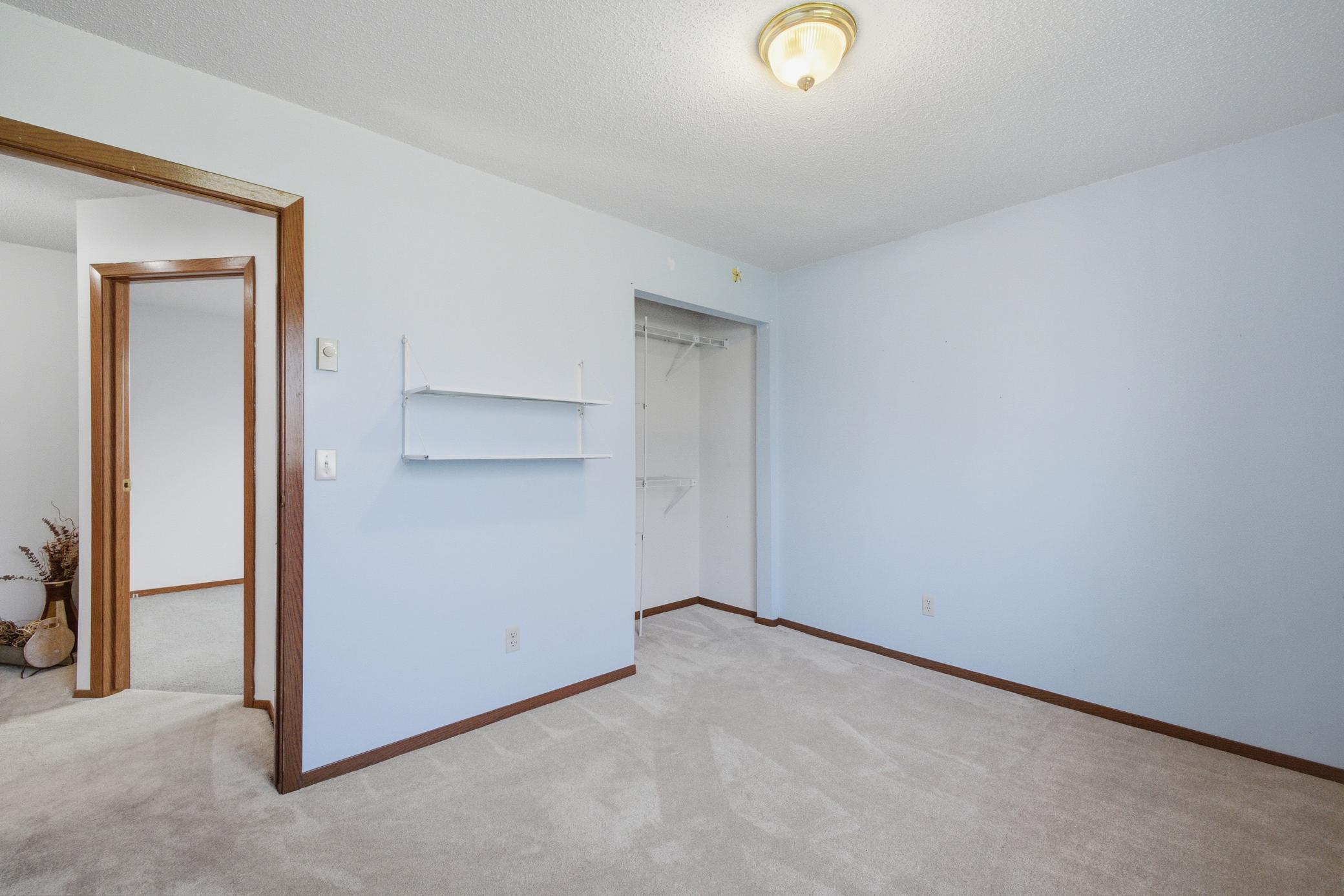 1993 single family home for sale at 1407 7th Street W in West Fargo, ND — 4 bed, 2 bath (photo 23 of 57)