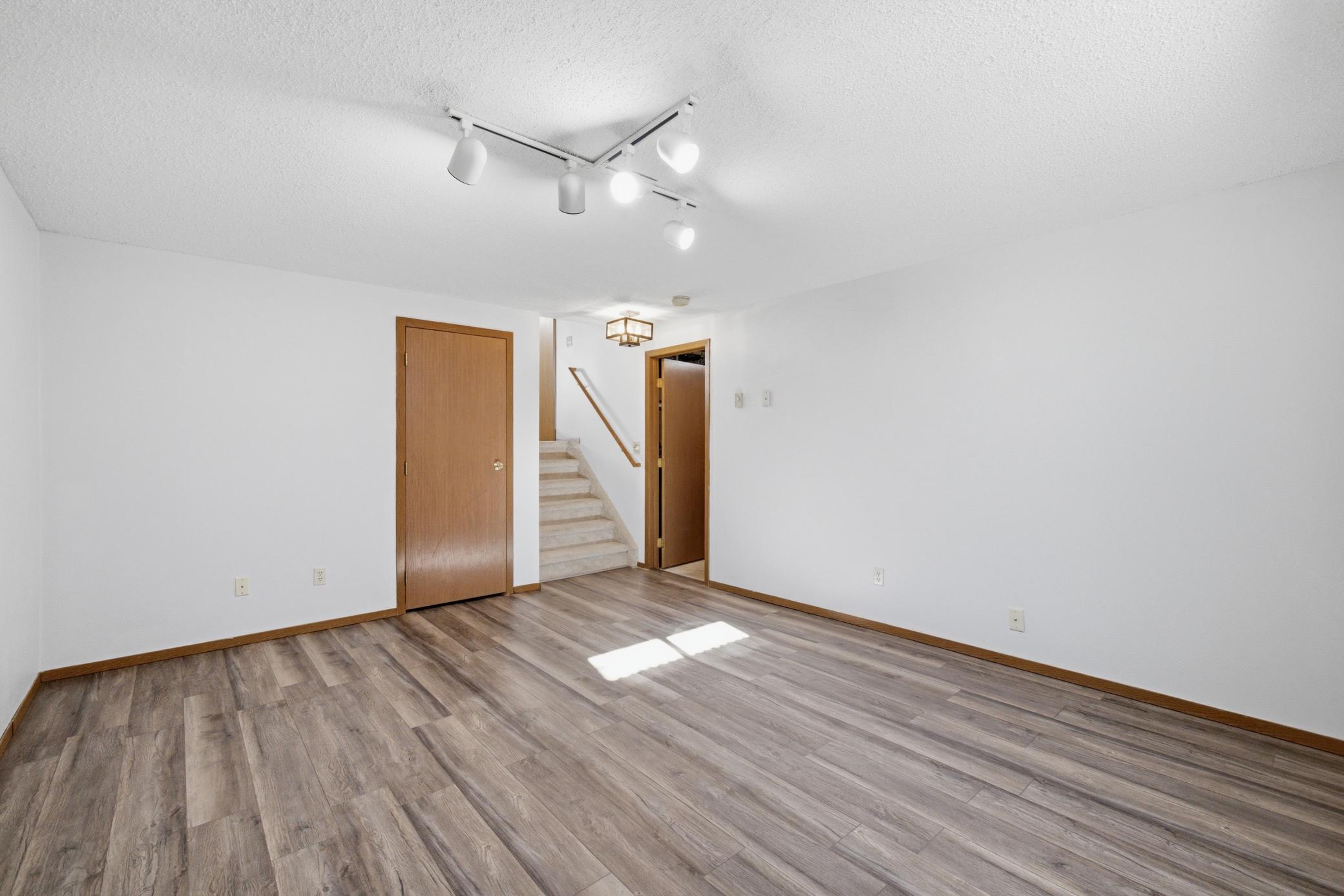 1993 single family home for sale at 1407 7th Street W in West Fargo, ND — 4 bed, 2 bath (photo 30 of 57)