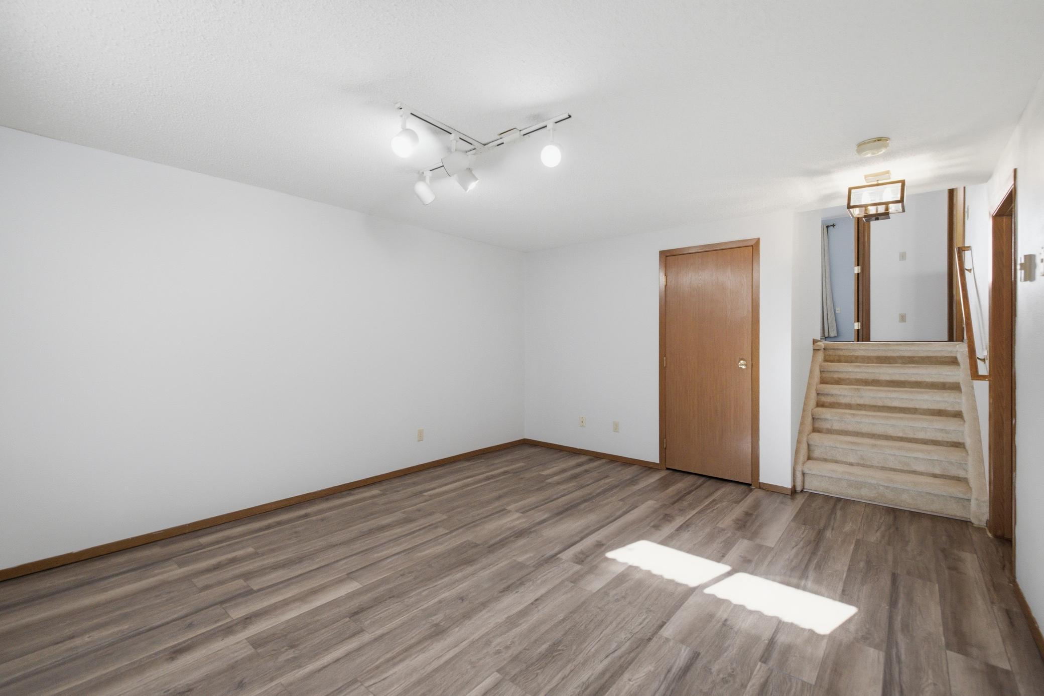 1993 single family home for sale at 1407 7th Street W in West Fargo, ND — 4 bed, 2 bath (photo 31 of 57)