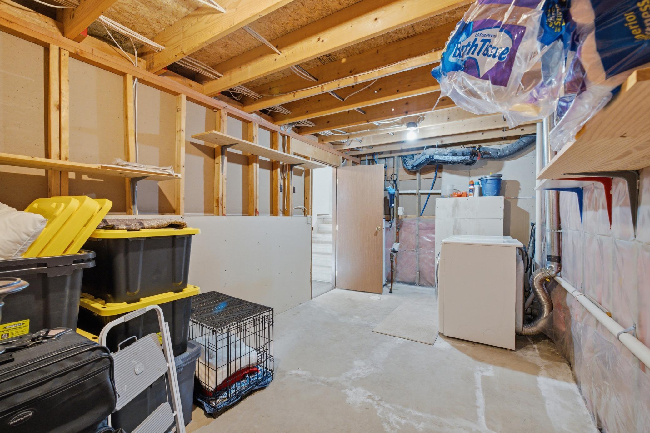 1993 single family home for sale at 1407 7th Street W in West Fargo, ND — 4 bed, 2 bath (photo 34 of 57)